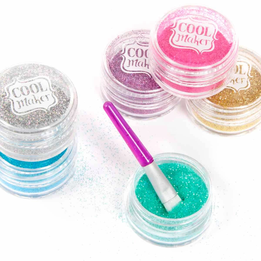 Nessiworld Cool Maker Go Glam Parıltılı Tırnaklar Nessiworld Cool Maker Go Glam Parıltılı Tırnaklar
