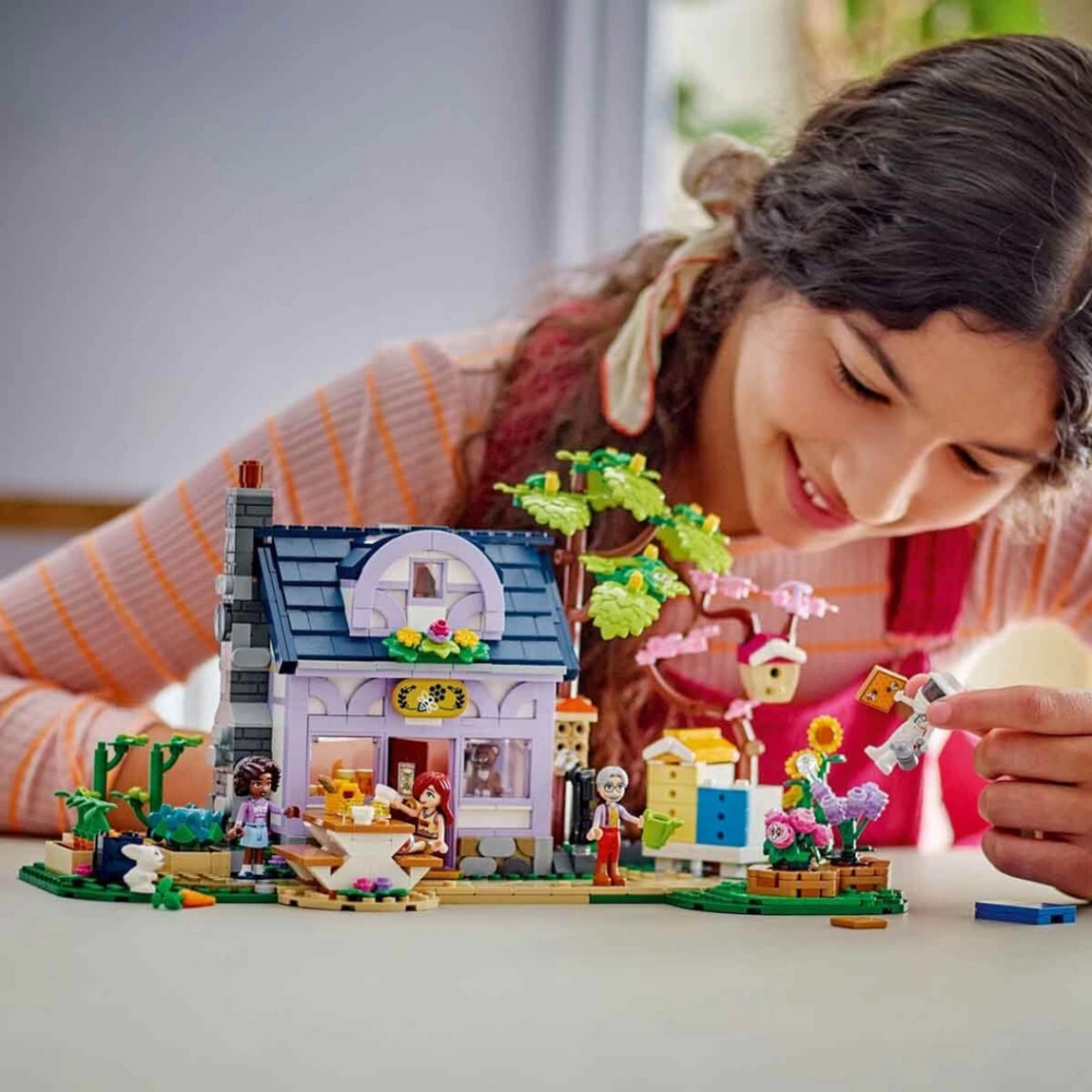 NessiWorld Friends Arıcıların Evi ve Çiçek Bahçesi 42669