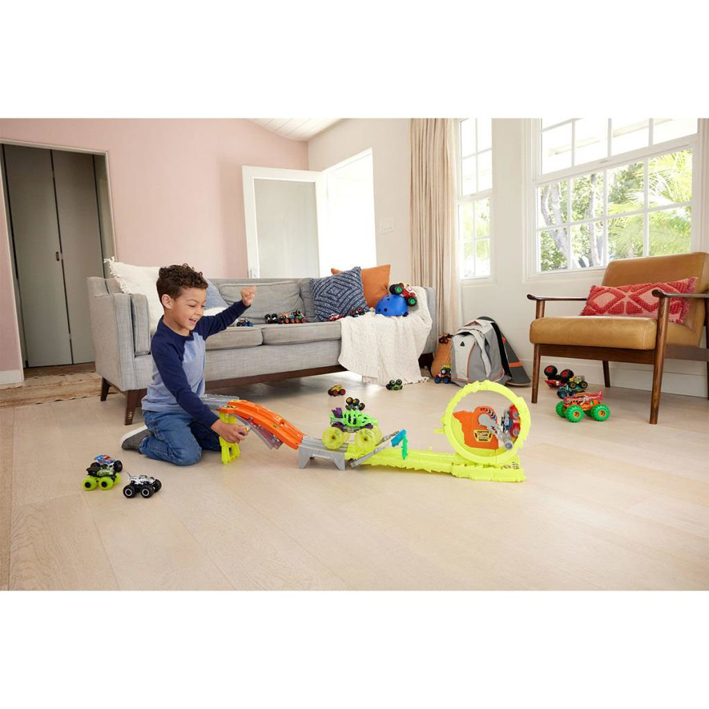 Nessiworld HXT05 Hot Wheels Monster Trucks Power Smashers Oyun Se
