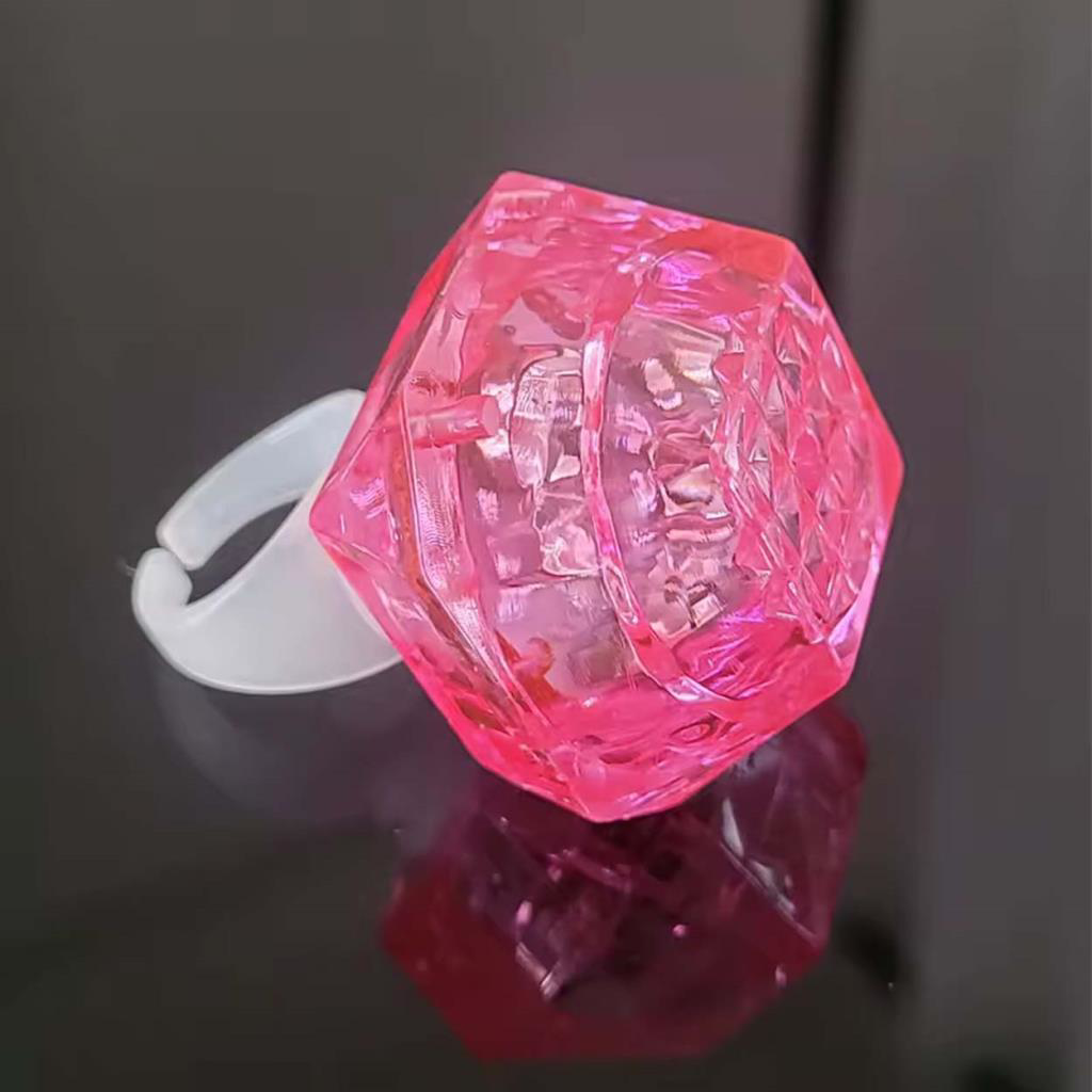 Nessiworld Kristal Tasarımlı Led Glow Işıklı 3 Modlu Pembe Yüzük 