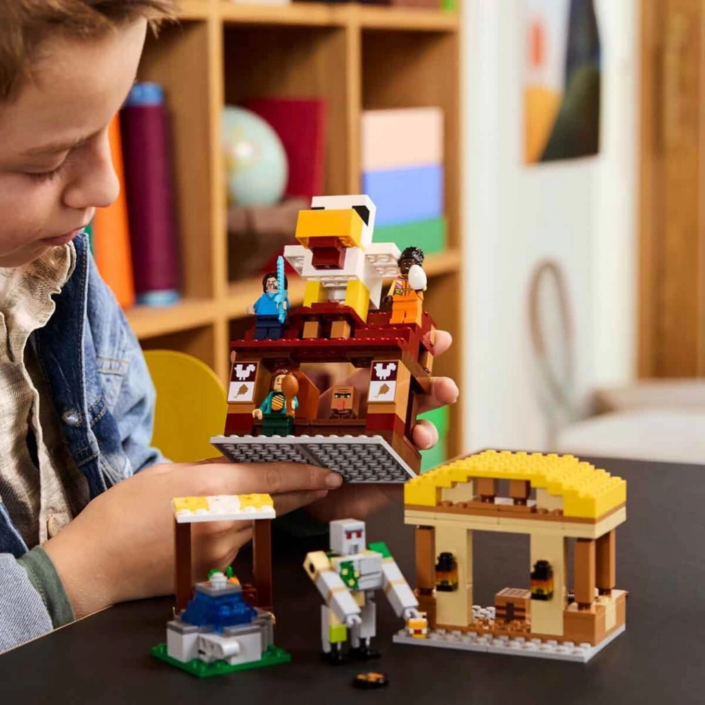 Nessiworld LEGO Minecraft Hortlak Balon Köy Saldırısı 21273