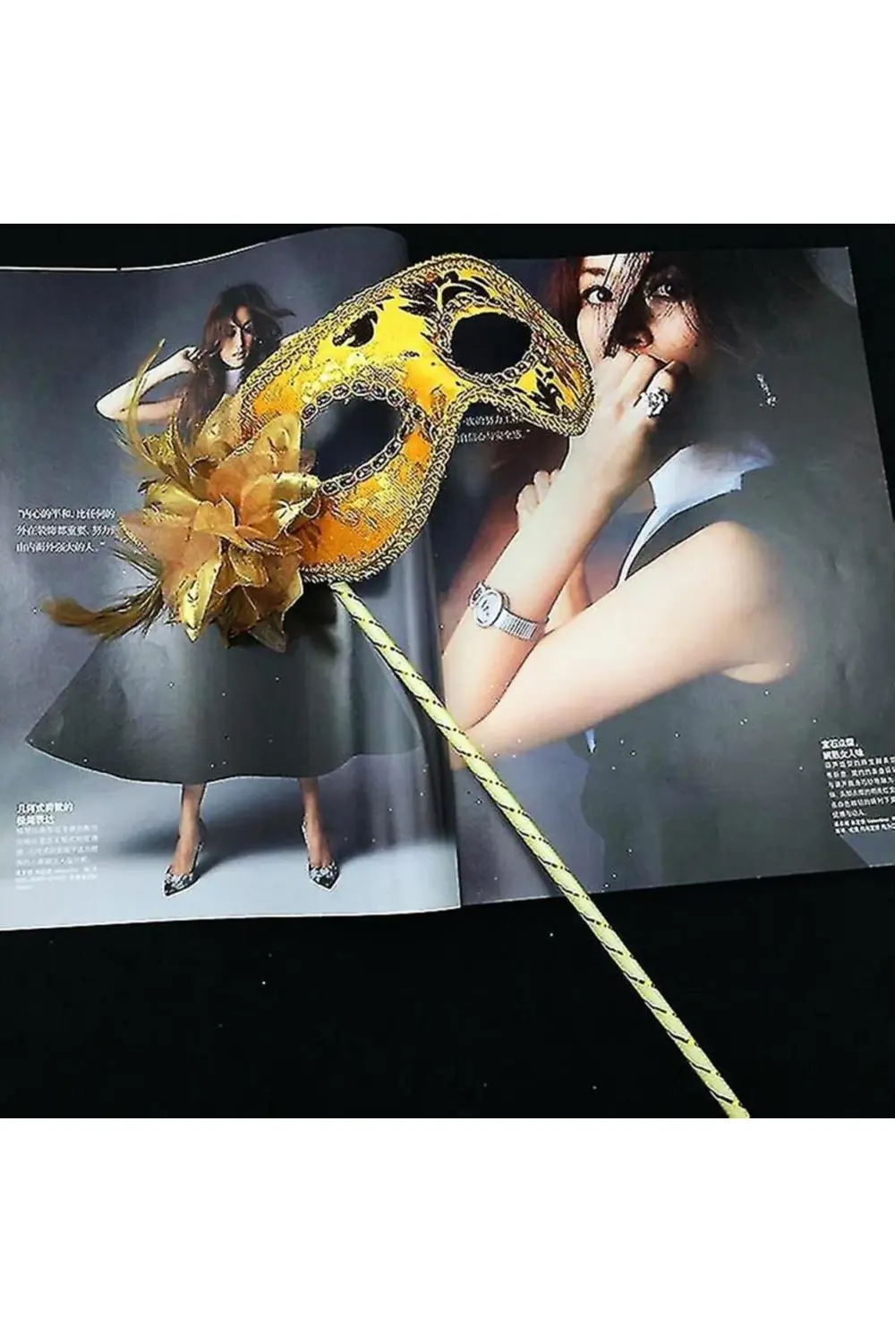 NessiWorld Lüks Taşlı Saplı Maskeli Balo Maskesi Altın Renk 35 cm