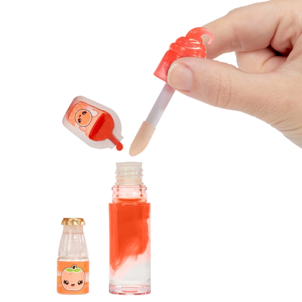 Nessiworld Yummiland Piper Peach Bebeği ve Dudak Parlatıcısı Nessiworld Yummiland Piper Peach Bebeği ve Dudak Parlatıcısı