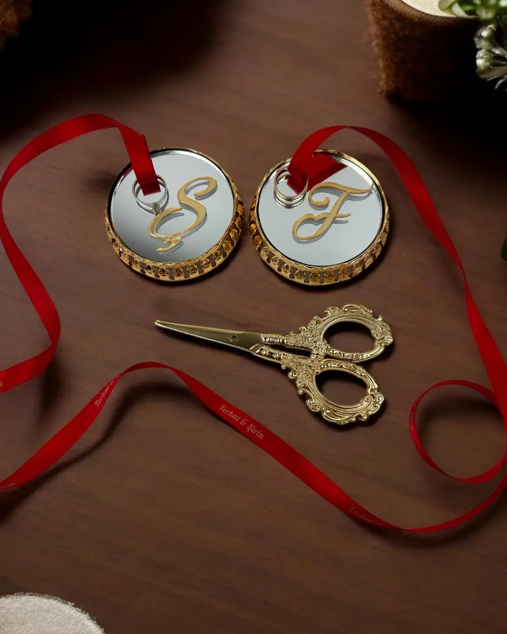 Neve Aynalı Yükselti ve Söz Makası Seti Neve Aynalı Yükselti ve Söz Makası Seti