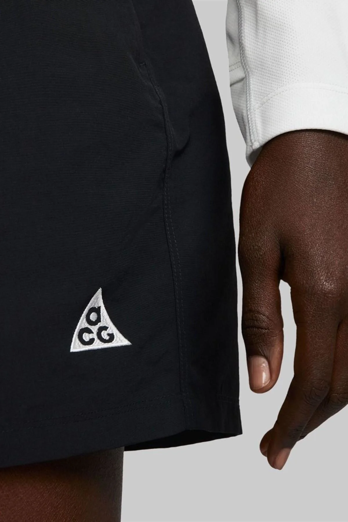 Nike ACG Women's 5" High Rise Shorts Yüksek Belli 2 Cepli Kadın Loose Fit Şort Siyah Fiyatı, Yorumları ve Özellikleri