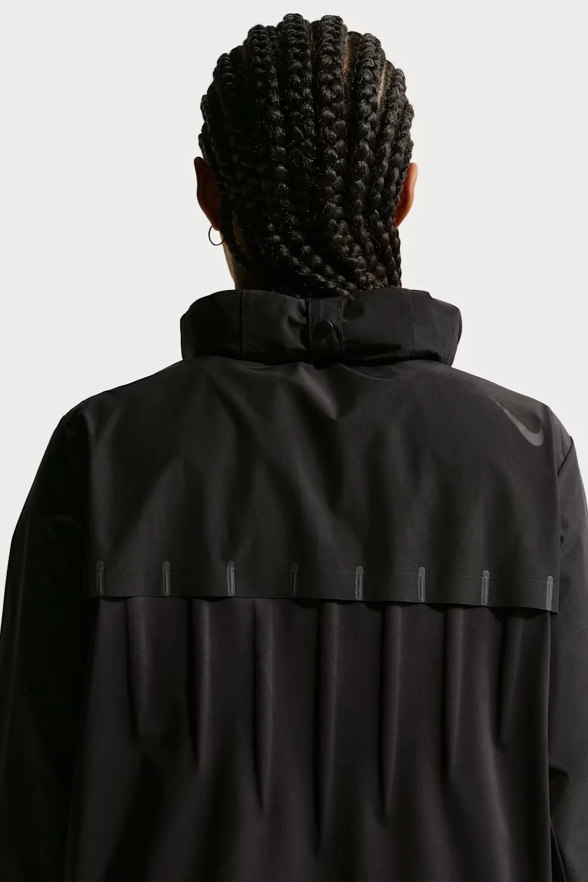 Nike Aeroswift Aerogami Storm-Fit Womens Running Jacket Çanta Olabilen Su İtici Reflektörlü Kadın Koşu Yağmurluk Ceket Siyah