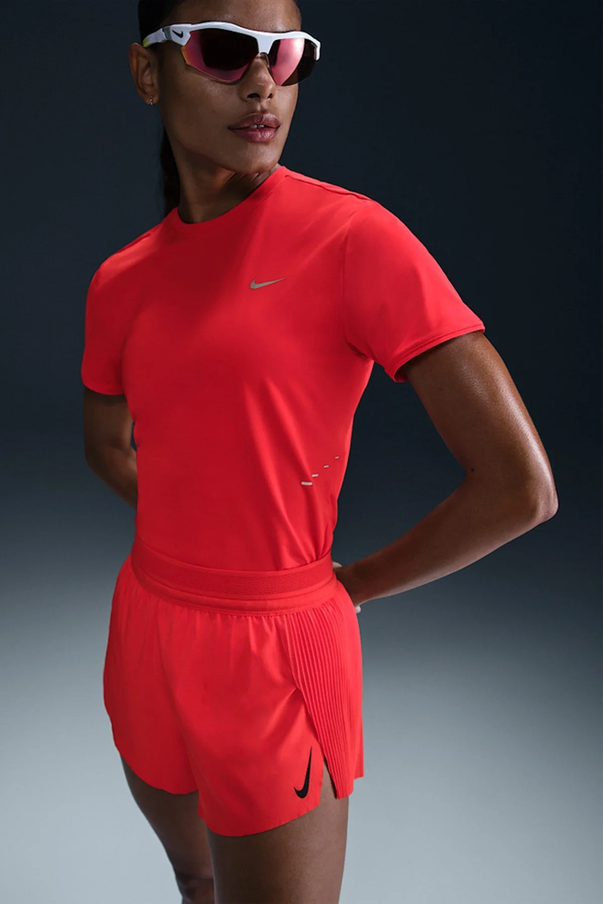 Nike AeroSwift Dri Fit ADV 3" Mid Rise Brief Lined Running Short Red Kadın Pileseli Slip Astarlı Koşu Şortu Kırmızı Nike AeroSwift Dri Fit ADV 3" Mid Rise Brief Lined Running Short Red Kadın Pileseli Slip Astarlı Koşu Şortu Kırmızı Fiyatı, Yorumları ve Özellikleri