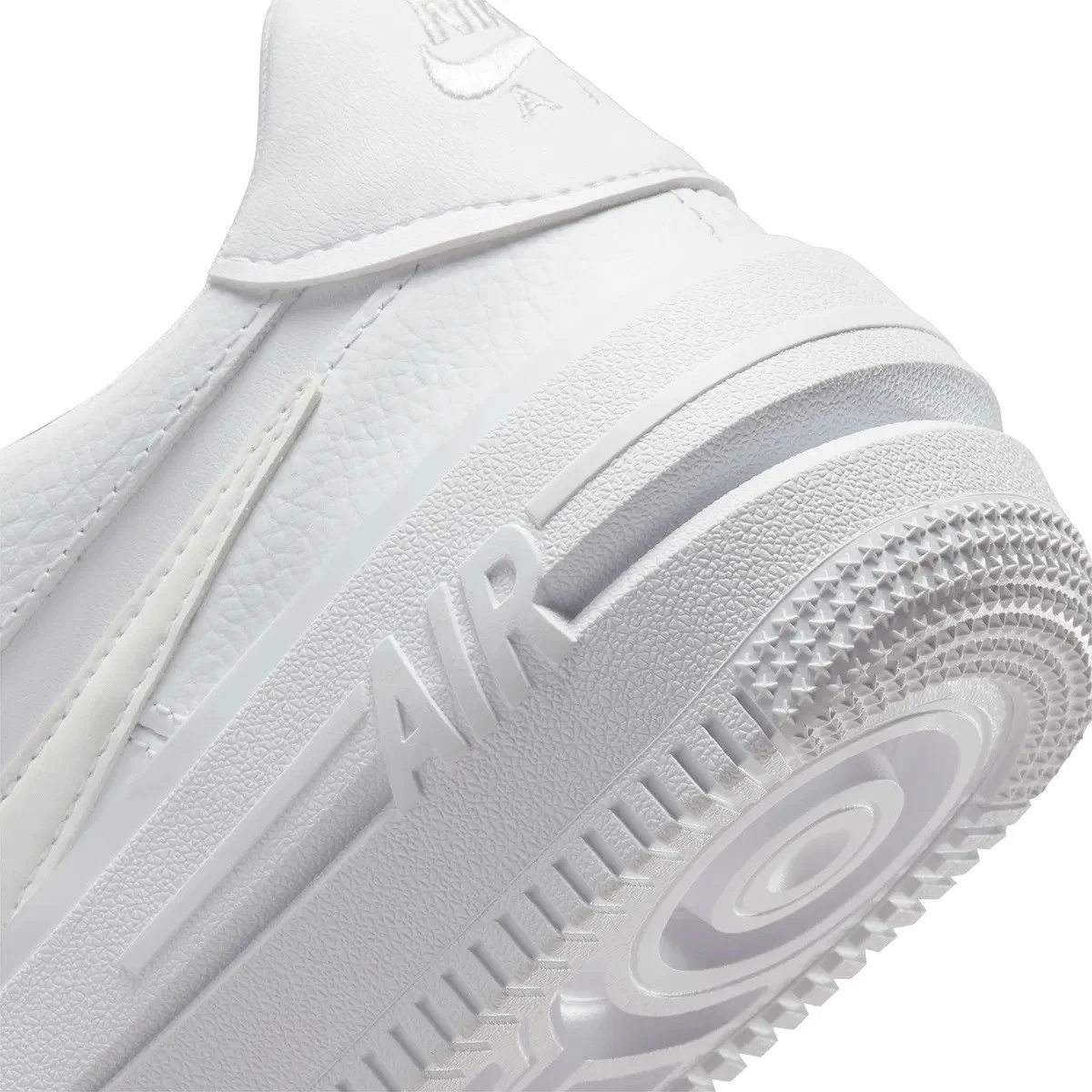 Nike Air Force 1 PLT AF ORM Beyaz Kadın Spor Ayakkabı Nike Air Force 1 PLT AF ORM Beyaz Kadın Spor Ayakkabı Fiyatı, Yorumları ve Özellikleri
