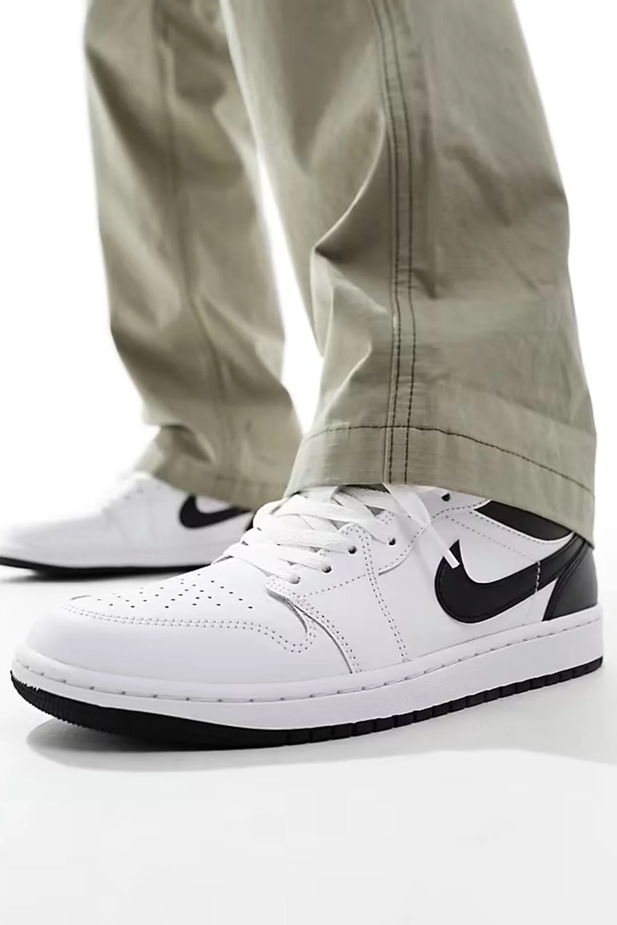 Nike Air Jordan 1 Low Leather Sneaker Hakiki Deri Beyaz Erkek Spor Ayakkabı Nike Air Jordan 1 Low Leather Sneaker Hakiki Deri Beyaz Erkek Spor Ayakkabı Fiyatı, Yorumları ve Özellikleri