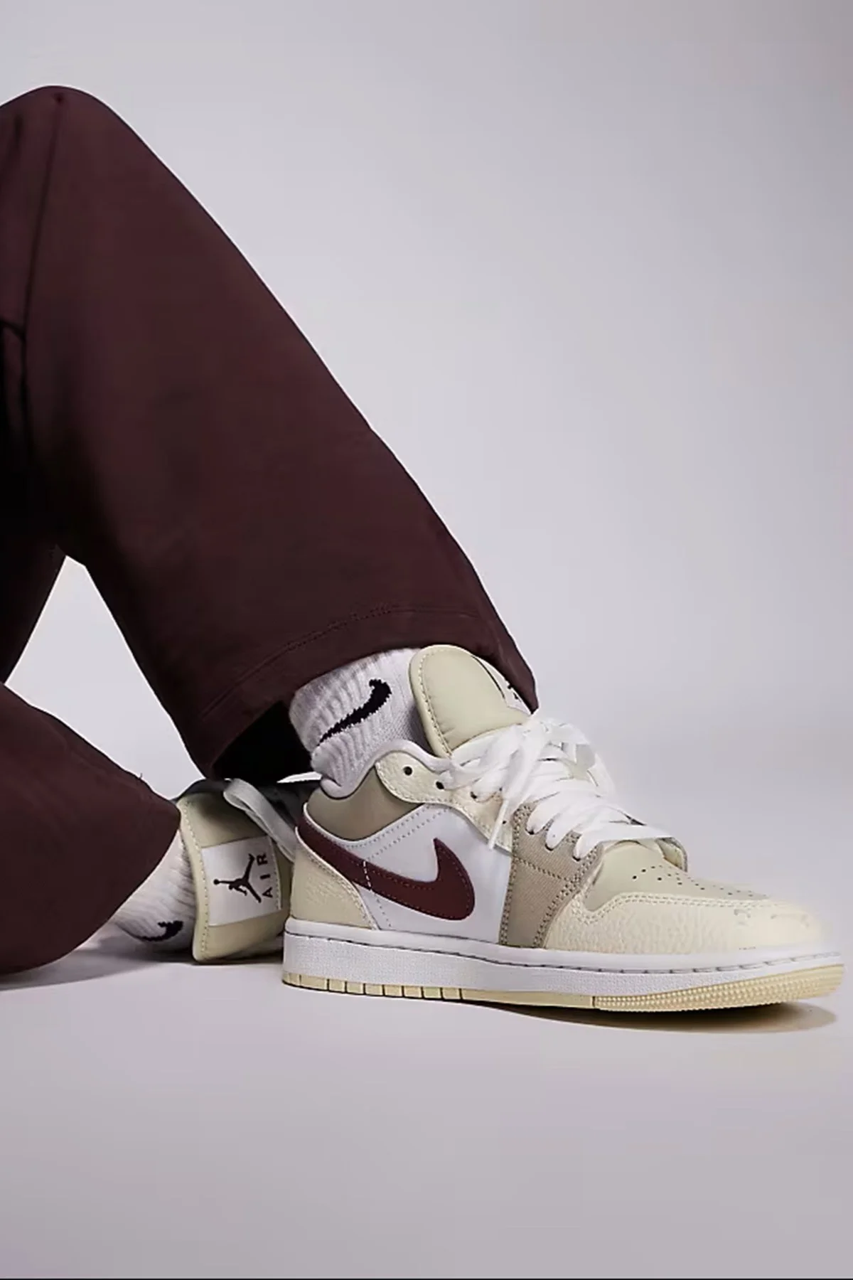 Nike Air Jordan 1 Low Leather Sneaker Hakiki Deri Unisex Günlük Spor Ayakkabı Krem Beyaz Nike Air Jordan 1 Low Leather Sneaker Hakiki Deri Unisex Günlük Spor Ayakkabı Krem Beyaz