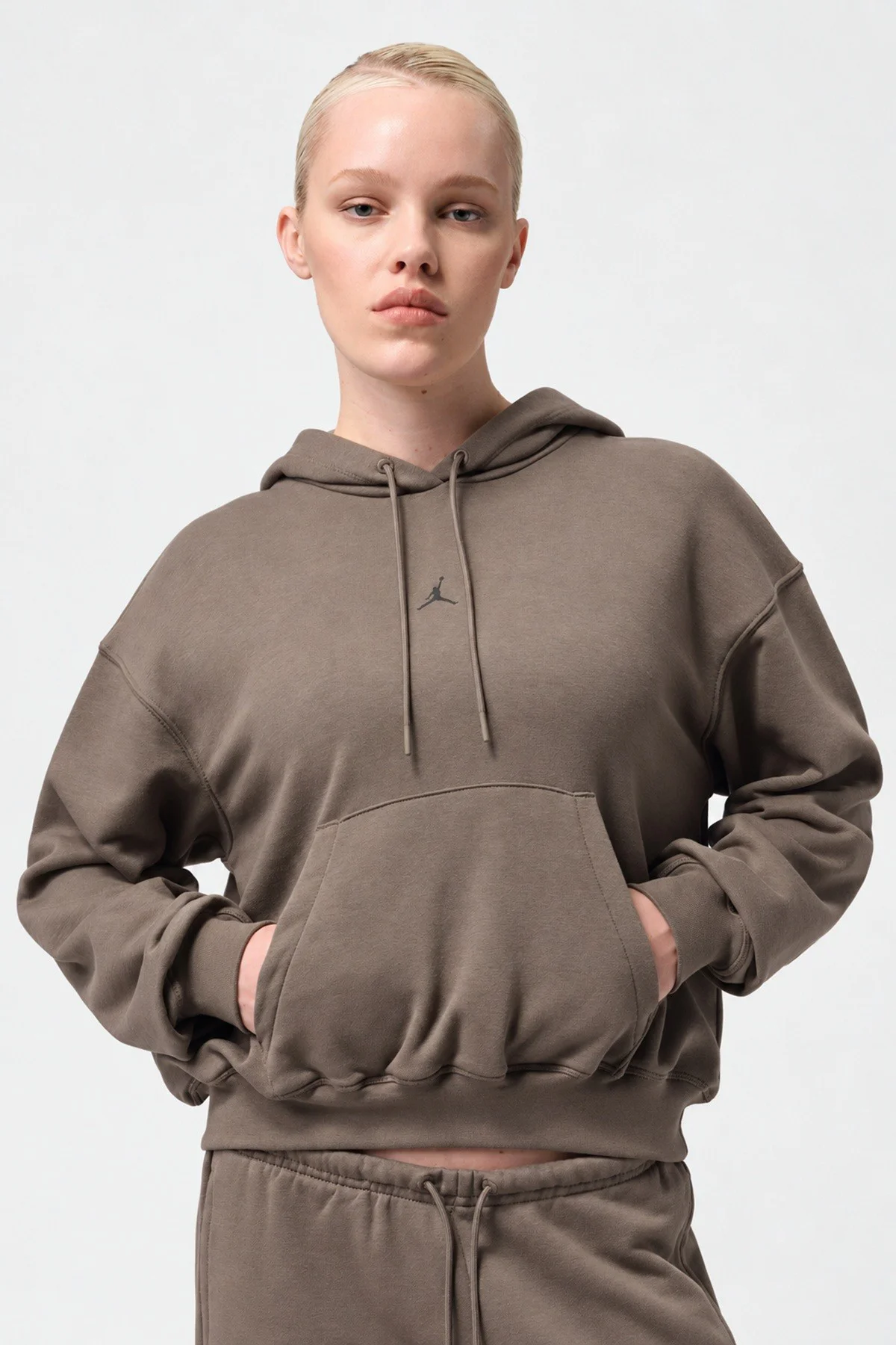 Nike Air Jordan Crossover Dri-Fit Loose Fit Womens Sweatshirt Kapüşonlu Bol Kesim Kadın Sweatshirt Kahverengi Nike Air Jordan Crossover Dri-Fit Loose Fit Womens Sweatshirt Kapüşonlu Bol Kesim Kadın Sweatshirt Kahverengi Fiyatı, Yorumları ve Özellikleri