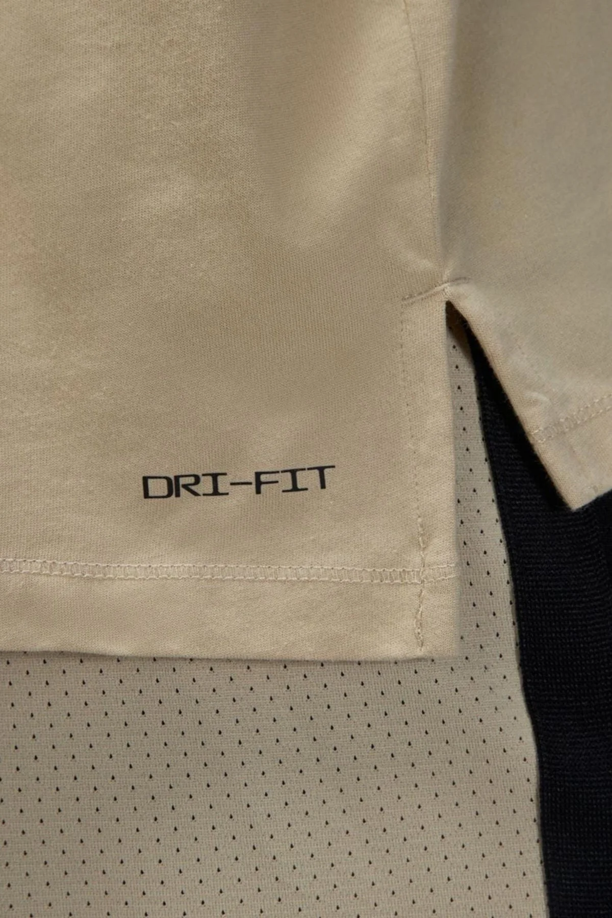 Nike Air Jordan Dri Fit Short Sleeeve Mens Tee Erkek Günlük Tişört Bej Nike Air Jordan Dri Fit Short Sleeeve Mens Tee Erkek Günlük Tişört Bej