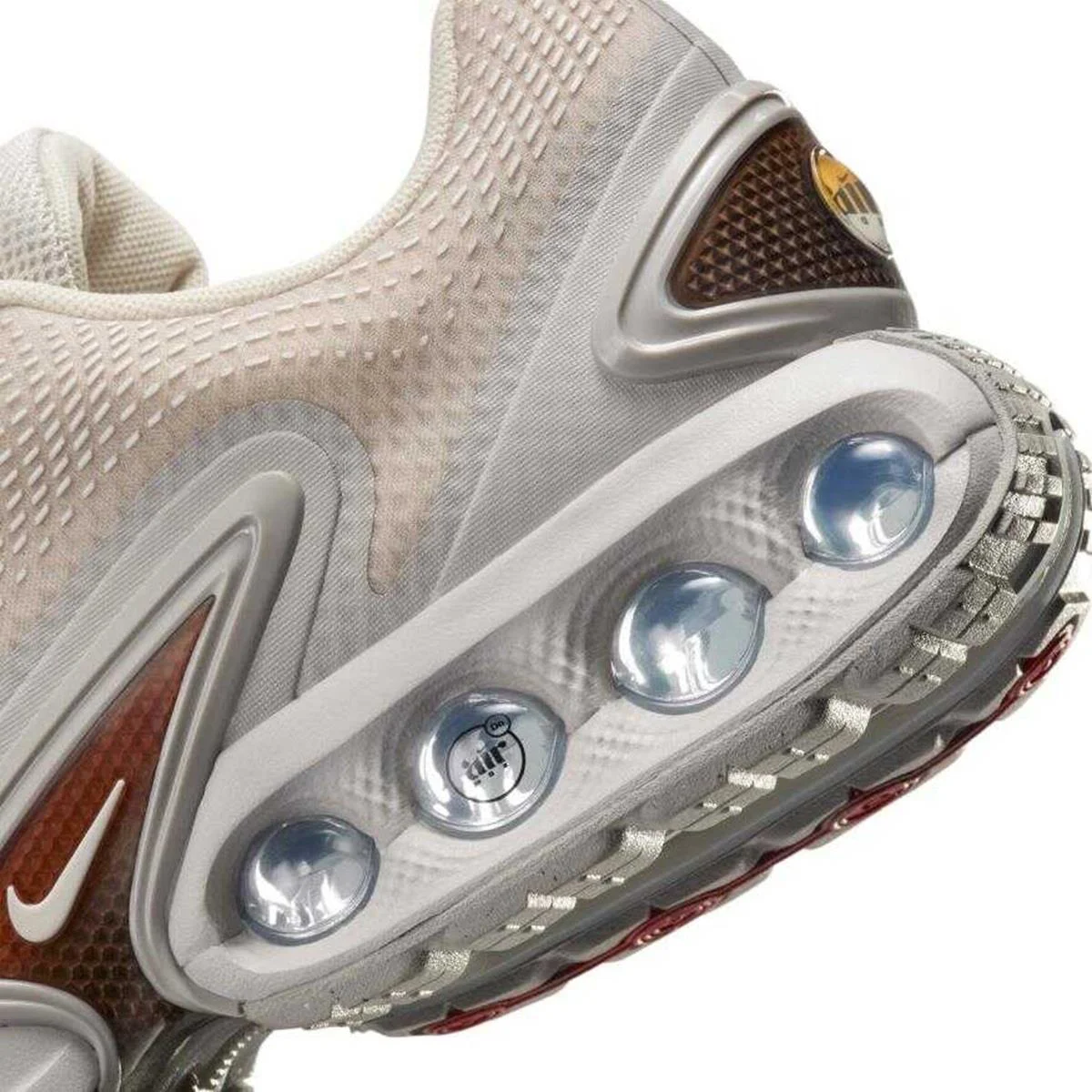 Nike Air Max DN Womens Brown Sneaker Kadın Günlük Spor Ayakkabı Sütlü Kahve Nike Air Max DN Womens Brown Sneaker Kadın Günlük Spor Ayakkabı Sütlü Kahve