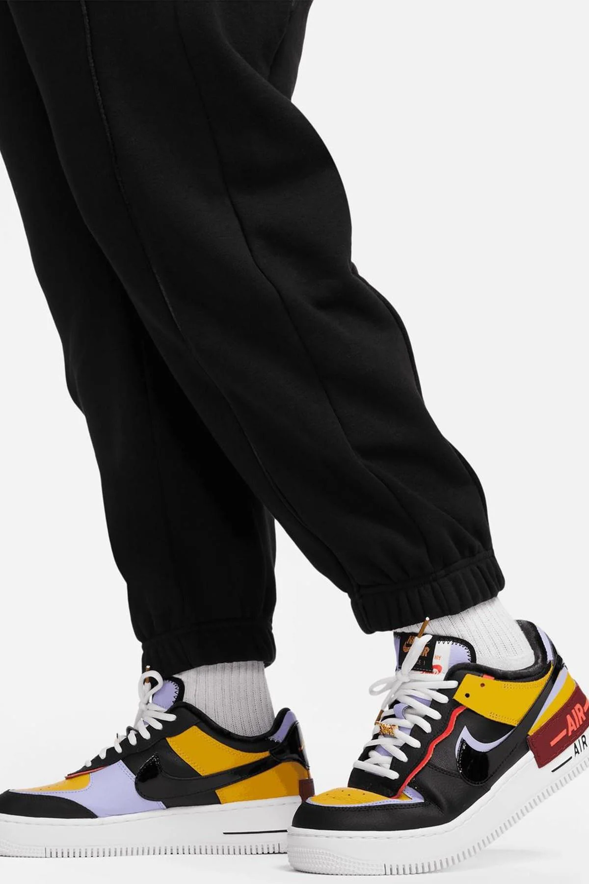 Nike Air Plus Mid Rise Piping Detail Joggers Alligator Fleece Kadın Eşofman Altı Siyah Nike Air Plus Mid Rise Piping Detail Joggers Alligator Fleece Kadın Eşofman Altı Siyah