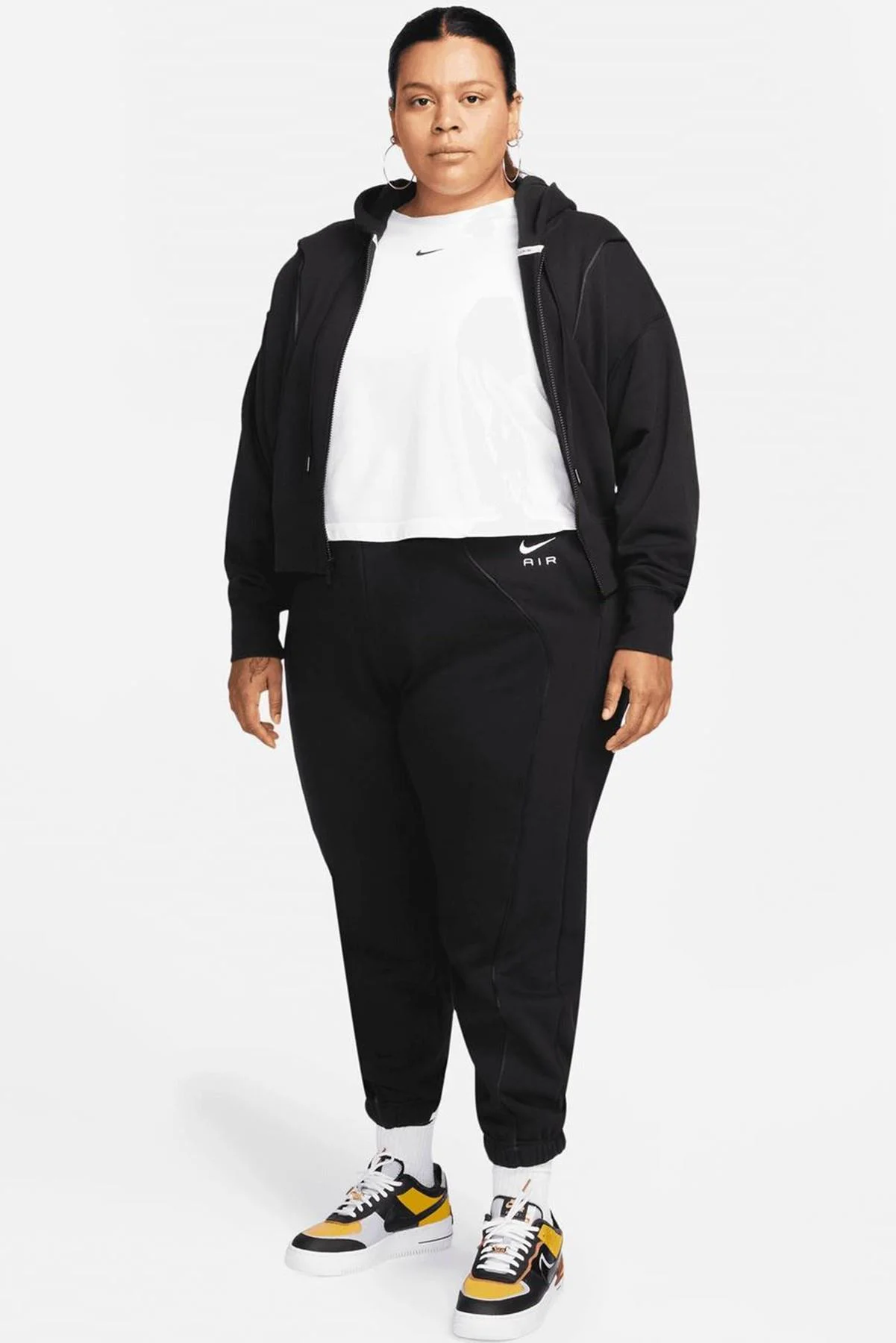Nike Air Plus Mid Rise Piping Detail Joggers Alligator Fleece Kadın Eşofman Altı Siyah Nike Air Plus Mid Rise Piping Detail Joggers Alligator Fleece Kadın Eşofman Altı Siyah