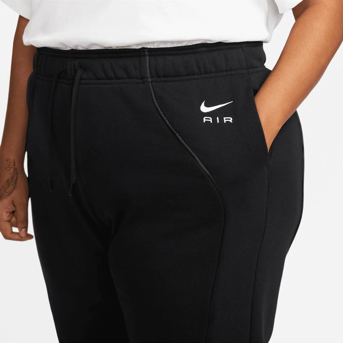 Nike Air Plus Mid Rise Piping Detail Joggers Alligator Fleece Kadın Eşofman Altı Siyah Nike Air Plus Mid Rise Piping Detail Joggers Alligator Fleece Kadın Eşofman Altı Siyah