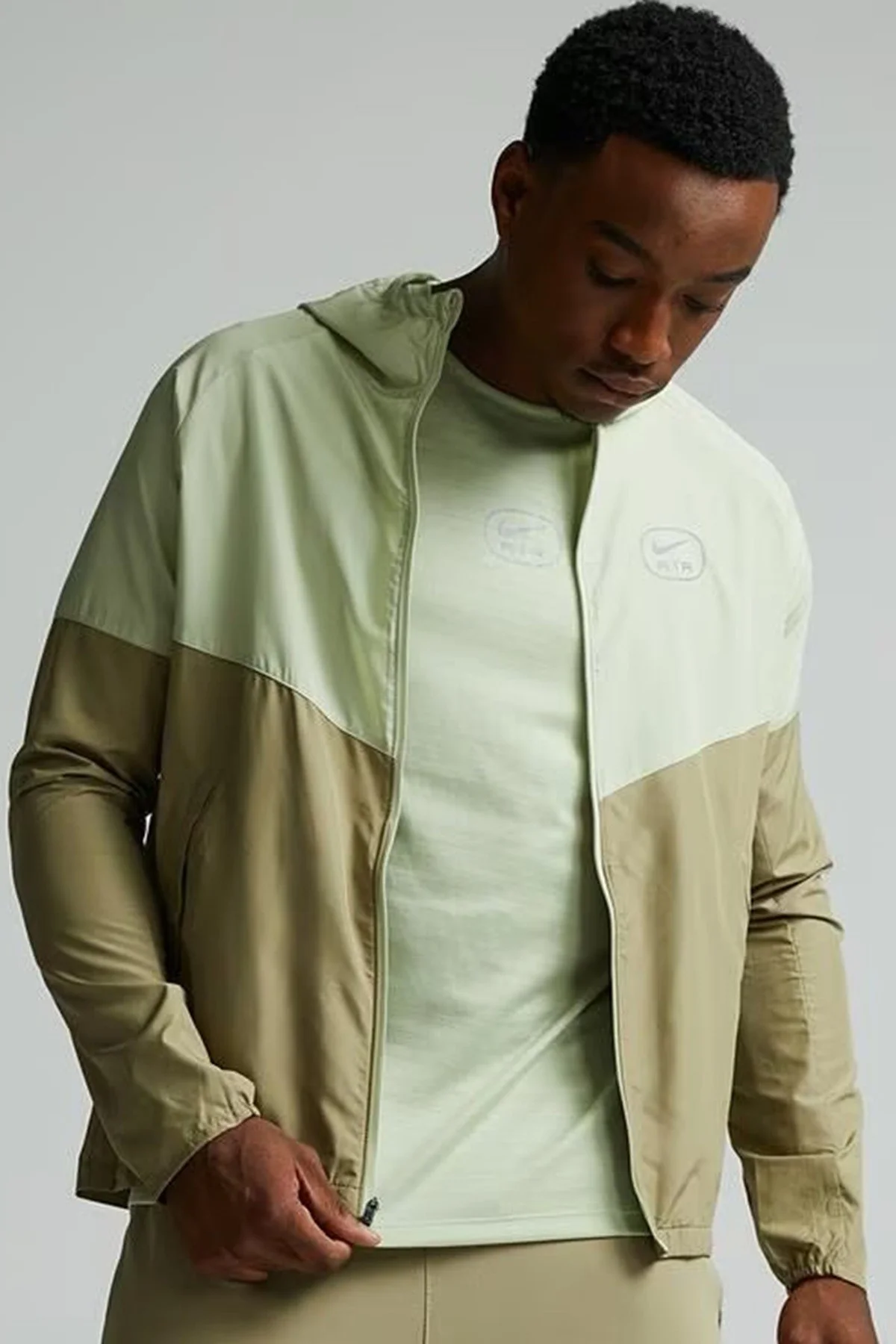 Nike Air Water Resistant Packable Hoodie Jacket Khaki Erkek Kapüşonlu Çanta Olabilen Suitici Spor Ceket Haki HM0187-276 Nike Air Water Resistant Packable Hoodie Jacket Khaki Erkek Kapüşonlu Çanta Olabilen Suitici Spor Ceket Haki HM0187-276