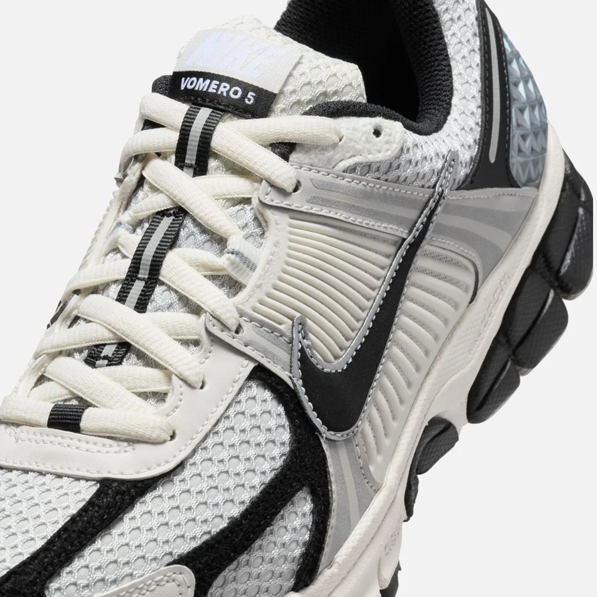 Nike Bowerman Vomero 5 Leather Womens Sneaker Hakiki Deri Reflektörlü Kadın Günlük Spor Ayakkabı Siyah Nike Bowerman Vomero 5 Leather Womens Sneaker Hakiki Deri Reflektörlü Kadın Günlük Spor Ayakkabı Siyah