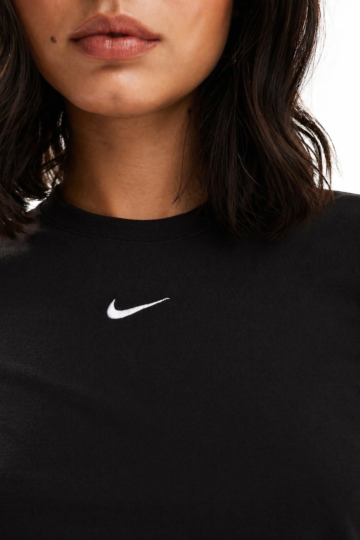 Nike Chill Knit Crop Womens Slim Fit T-shirt Kadın Kısa Dar Kesim Tişört Siyah