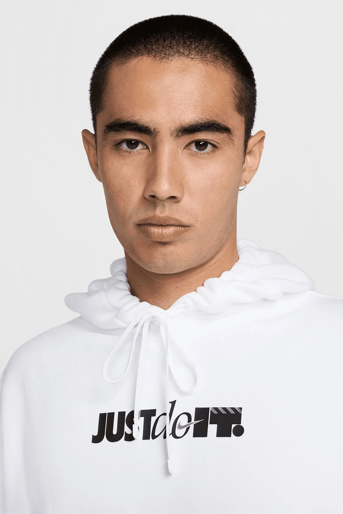Nike Club Pull Over Big Logo Graphic Hoodie Erkek Kapüşonlu Parlak Logolu Sweatshirt Beyaz Nike Club Pull Over Big Logo Graphic Hoodie Erkek Kapüşonlu Parlak Logolu Sweatshirt Beyaz Fiyatı, Yorumları ve Özellikleri