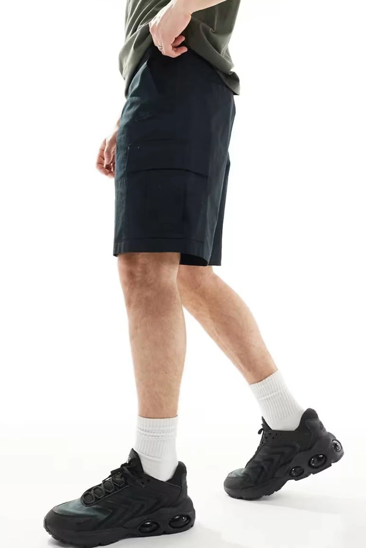 Nike Club Woven Cargo Short in Black Erkek Dokuma Kargo Cepli Şort Siyah Nike Club Woven Cargo Short in Black Erkek Dokuma Kargo Cepli Şort Siyah
