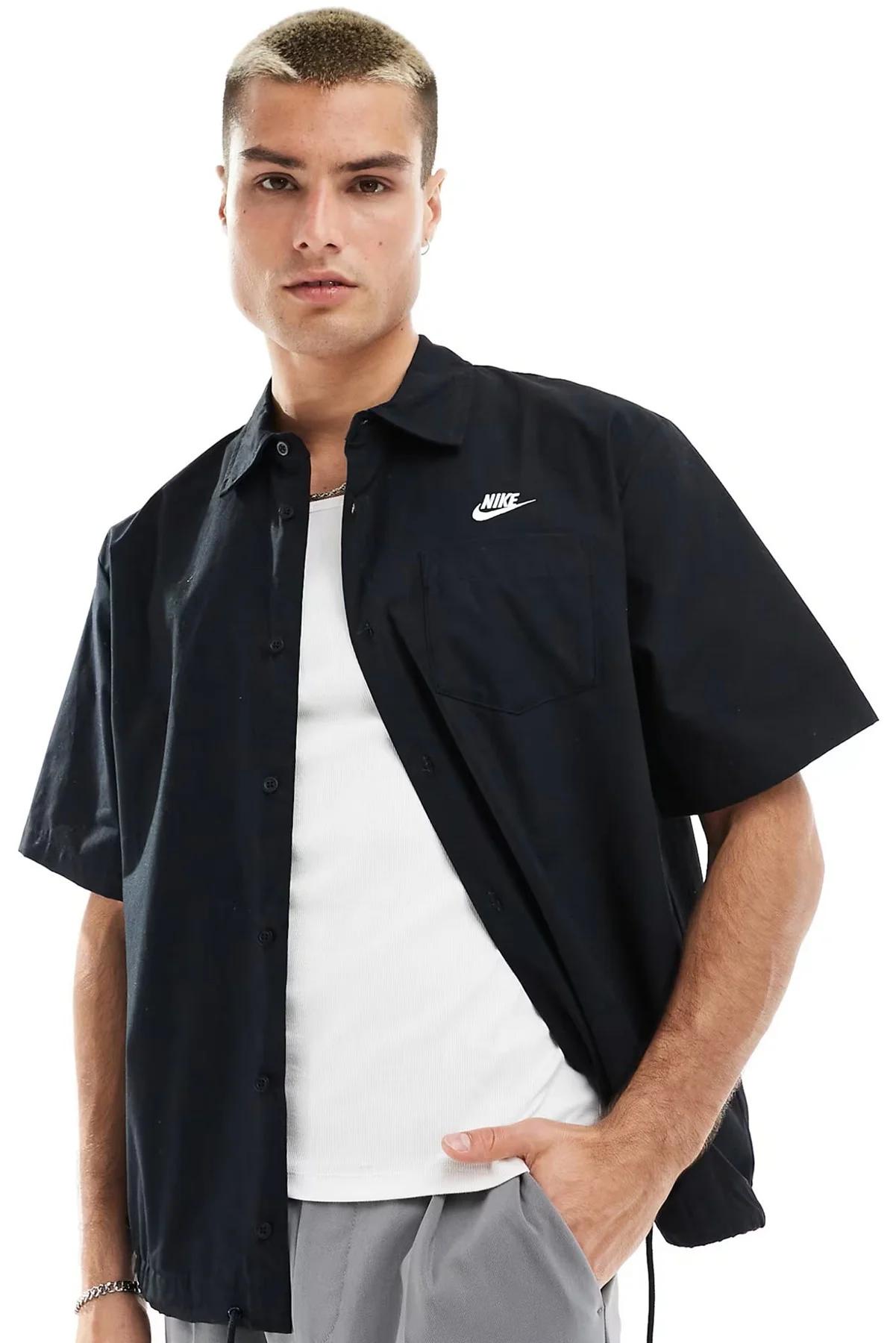Nike Club Woven Loose Fit Short Sleeve Shirt in Black Erkek Bol Kesim Dokuma Kısa Kollu Spor Gömlek Siyah Fiyatı, Yorumları ve Özellikleri