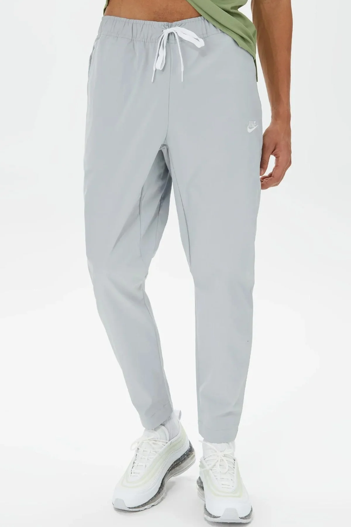Nike Club Woven Taper Leg Jogging Pants Erkek Dokuma Eşofman Altı Gri Nike Club Woven Taper Leg Jogging Pants Erkek Dokuma Eşofman Altı Gri
