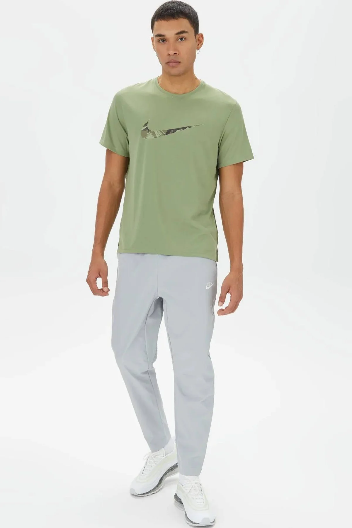 Nike Club Woven Taper Leg Jogging Pants Erkek Dokuma Eşofman Altı Gri Nike Club Woven Taper Leg Jogging Pants Erkek Dokuma Eşofman Altı Gri