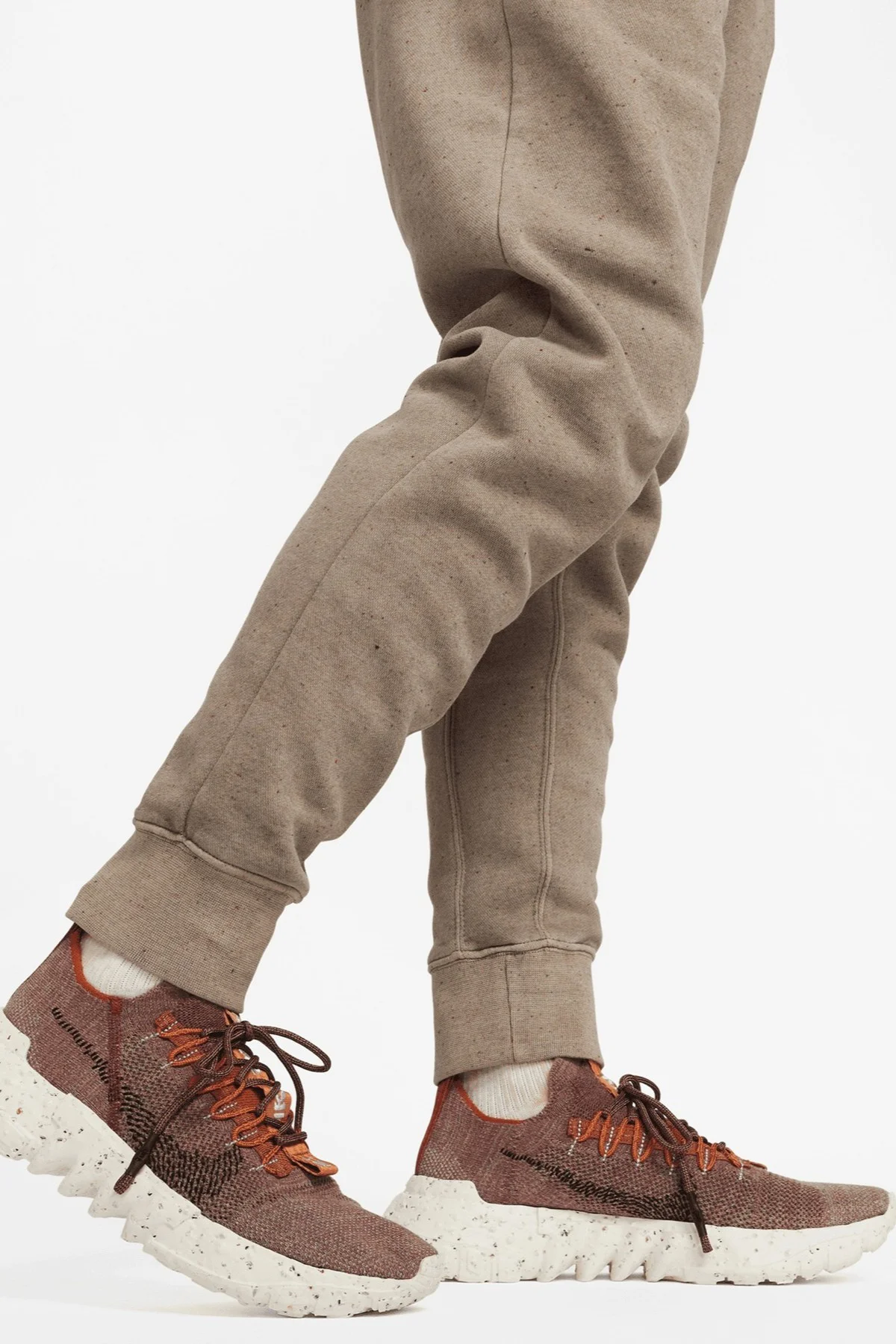 Nike Club+Revival Mens Pant Lastik Paçalı Erkek Günlük Eşofman Alt Kahverengi Nike Club+Revival Mens Pant Lastik Paçalı Erkek Günlük Eşofman Alt Kahverengi