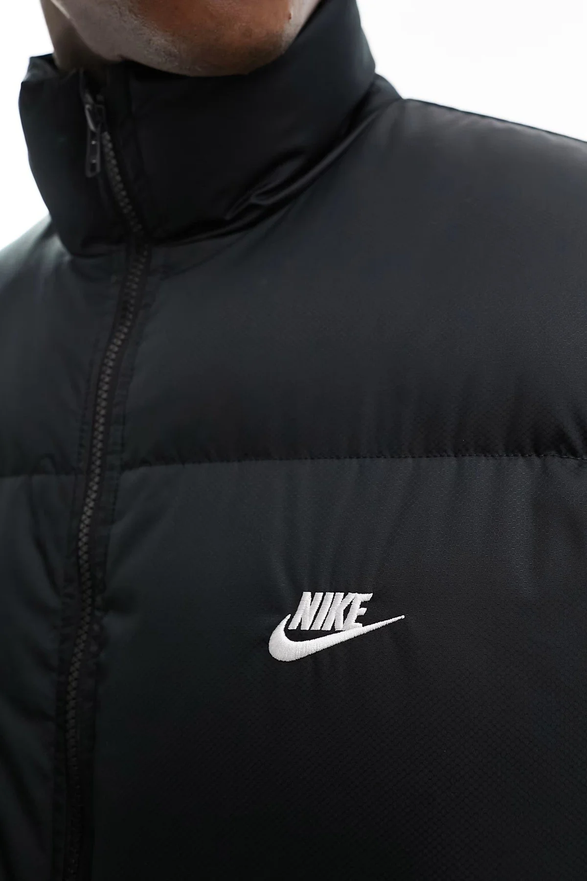 Nike Clup Puffer Synthetic Fill Full Zip Loose Fit Men's Jacket Erkek Bol Kesim Suitici Mont Siyah Nike Clup Puffer Synthetic Fill Full Zip Loose Fit Men's Jacket Erkek Bol Kesim Suitici Mont Siyah