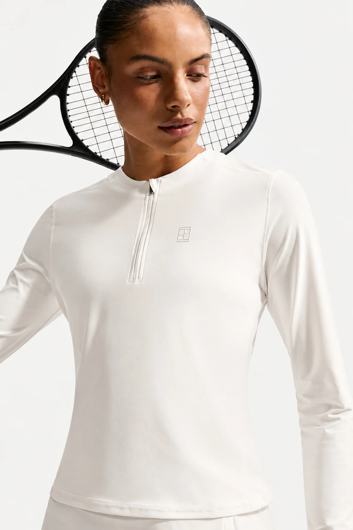 Nike Court Advantage Dri-FIT Mid-Layer 1/4 Zip Tennis Top Kadın Uzun Kollu Dar Kesim Fermuarlı Yaka Tenis Üstü Kırık Beyaz Nike Court Advantage Dri-FIT Mid-Layer 1/4 Zip Tennis Top Kadın Uzun Kollu Dar Kesim Fermuarlı Yaka Tenis Üstü Kırık Beyaz