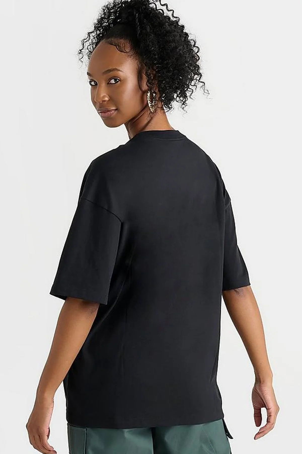 Nike Dance Oversize Ss Tee Kadın Oversize Büyük Beden Taş İşlemeli Tişört Siyah Nike Dance Oversize Ss Tee Kadın Oversize Büyük Beden Taş İşlemeli Tişört Siyah Fiyatı, Yorumları ve Özellikleri