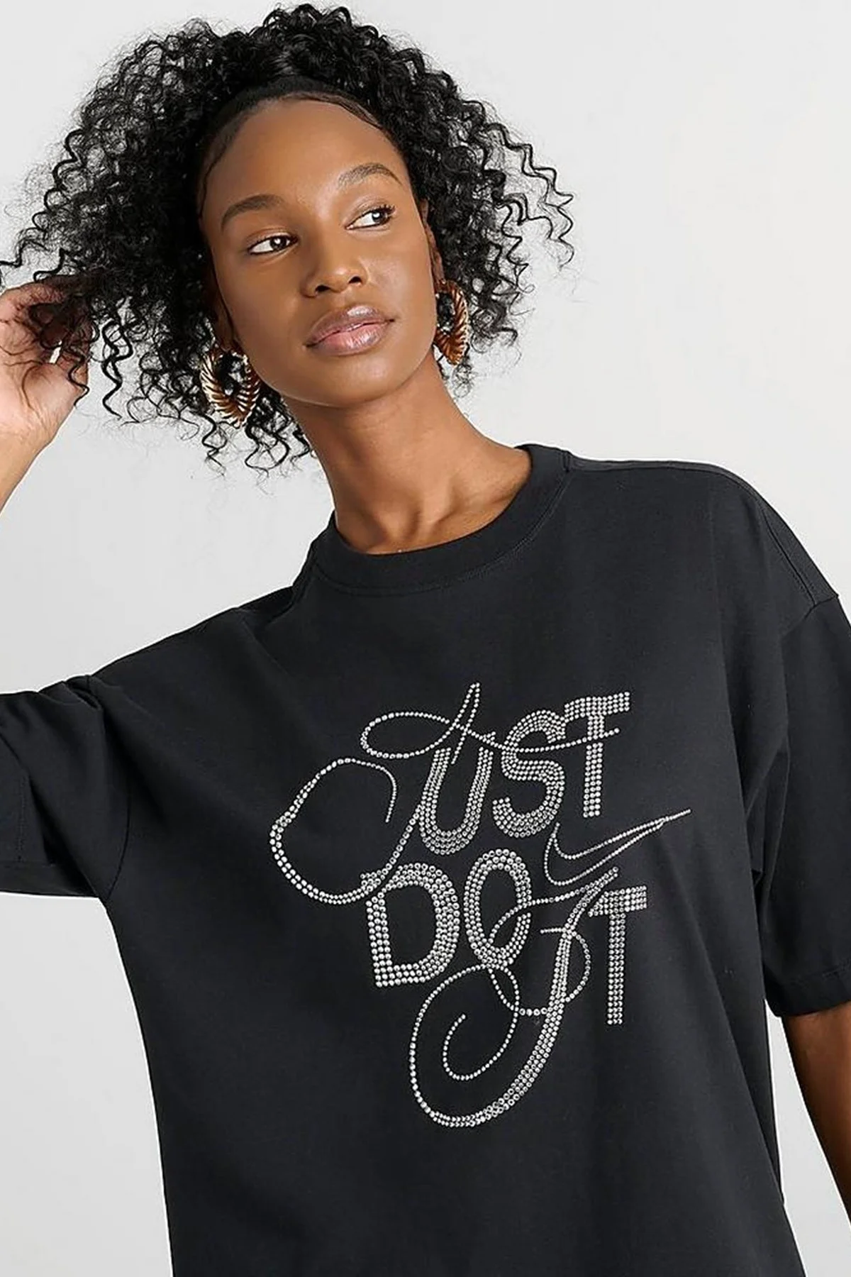Nike Dance Oversize Ss Tee Kadın Oversize Büyük Beden Taş İşlemeli Tişört Siyah Nike Dance Oversize Ss Tee Kadın Oversize Büyük Beden Taş İşlemeli Tişört Siyah Fiyatı, Yorumları ve Özellikleri