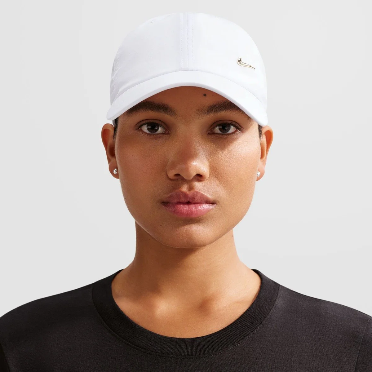 Nike Dri-Fit Club Cap Gold Swoosh Ayarlanabilir Unisex Şapka Beyaz
