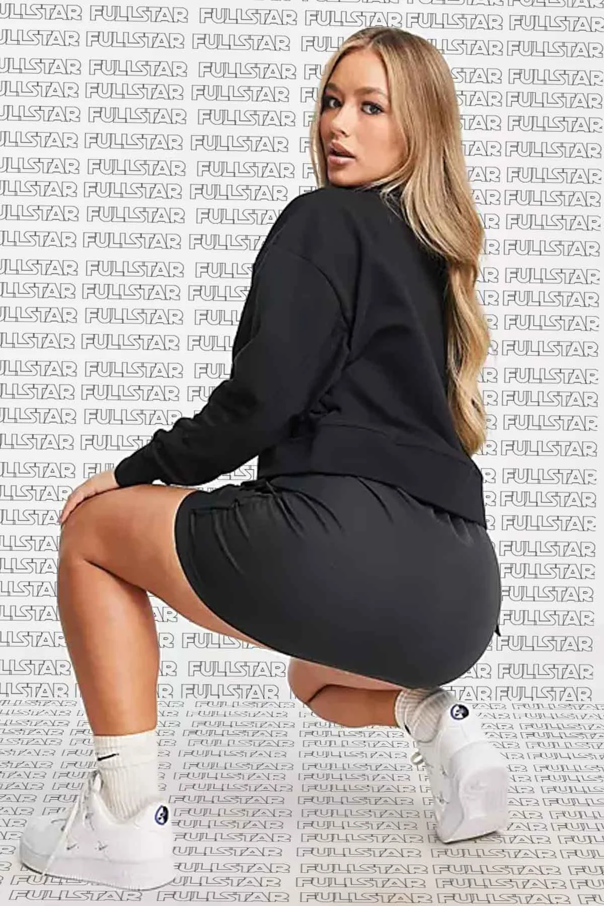 Nike Dri Fit Fleece Training Loose Fit Crop Sweat Bol Kesim Siyah Sweatshirt Nike Dri Fit Fleece Training Loose Fit Crop Sweat Bol Kesim Siyah Sweatshirt Fiyatı, Yorumları ve Özellikleri