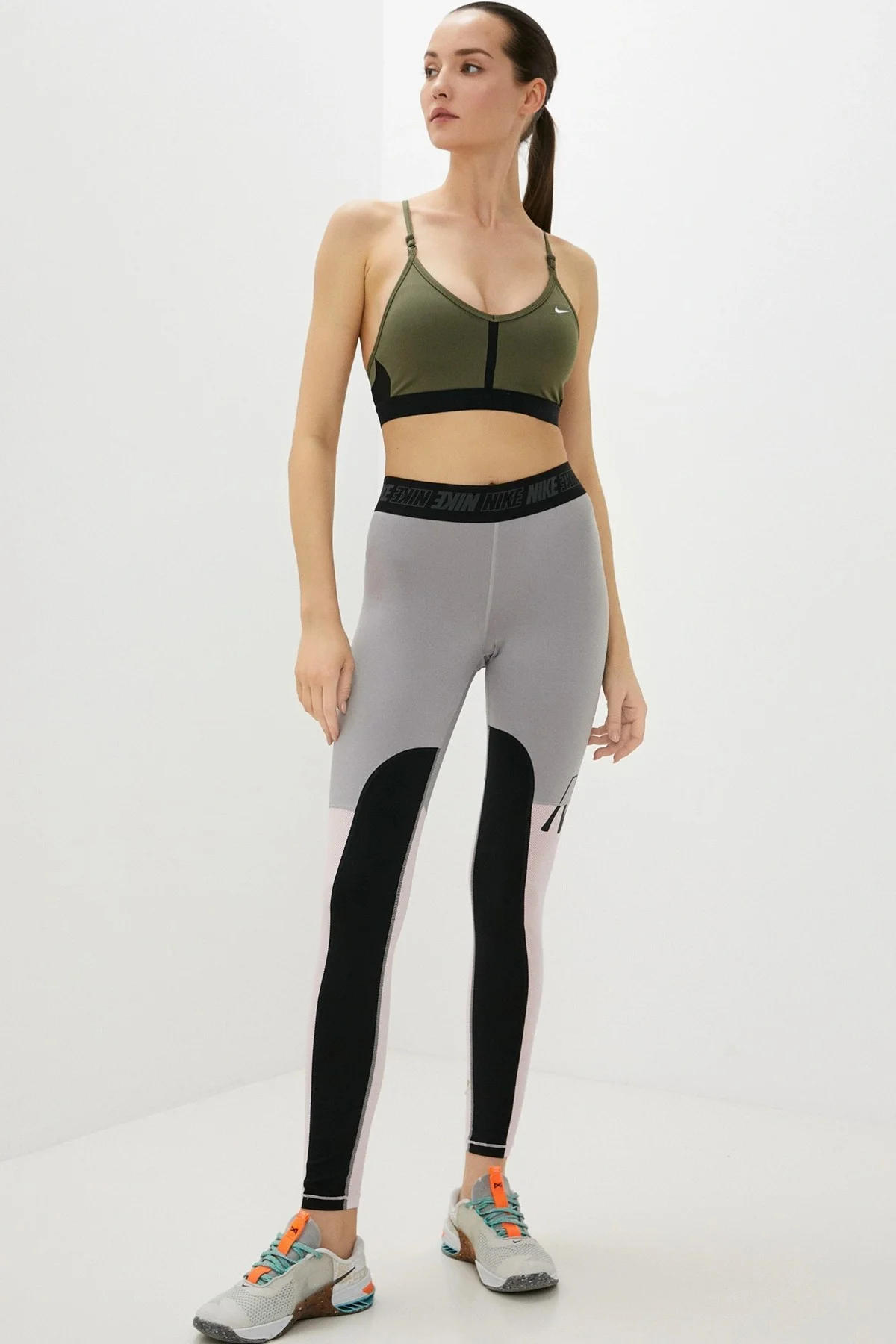 Nike Dri Fit Indy V Neck Light Support Womens Bra Khaki Kadın Sporcu Sütyeni Haki