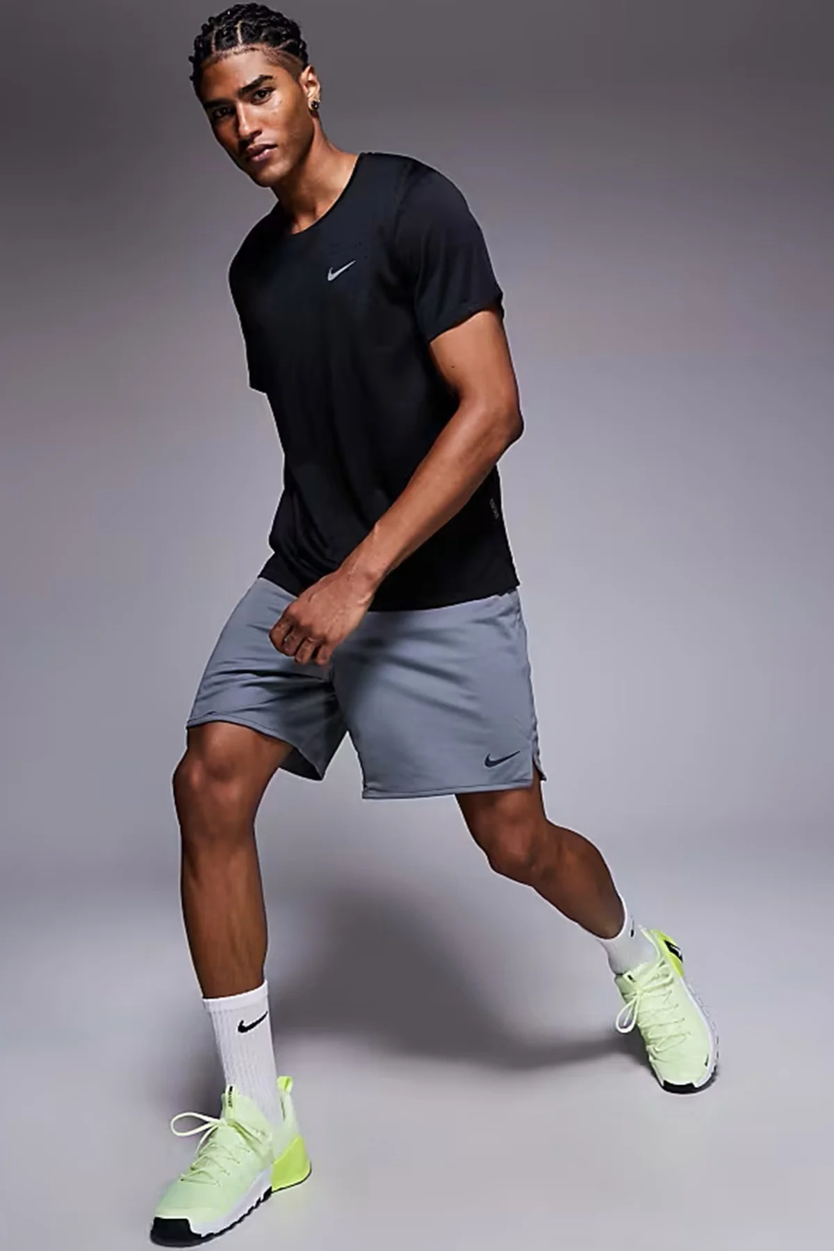 Nike Dri Fit Miler Breathe Mens Running Tee Reflektörlü Erkek Koşu Antreman Tişörtü Siyah Nike Dri Fit Miler Breathe Mens Running Tee Reflektörlü Erkek Koşu Antreman Tişörtü Siyah