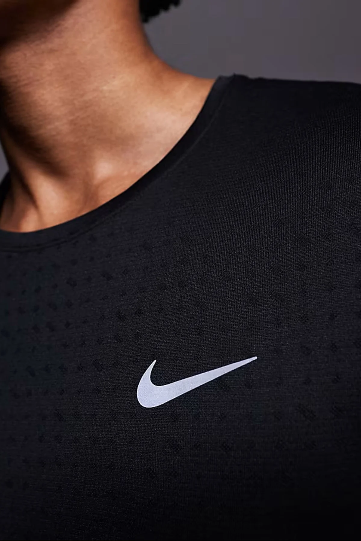 Nike Dri Fit Miler Breathe Mens Running Tee Reflektörlü Erkek Koşu Antreman Tişörtü Siyah Nike Dri Fit Miler Breathe Mens Running Tee Reflektörlü Erkek Koşu Antreman Tişörtü Siyah