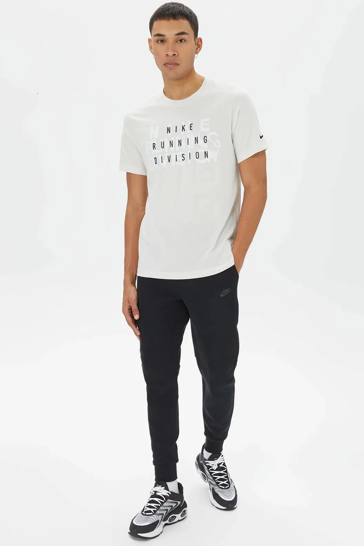 Nike Dri Fit Running Division Men's Tee White Erkek Koşu Antrenman Tişörtü Beyaz Nike Dri Fit Running Division Men's Tee White Erkek Koşu Antrenman Tişörtü Beyaz Fiyatı, Yorumları ve Özellikleri