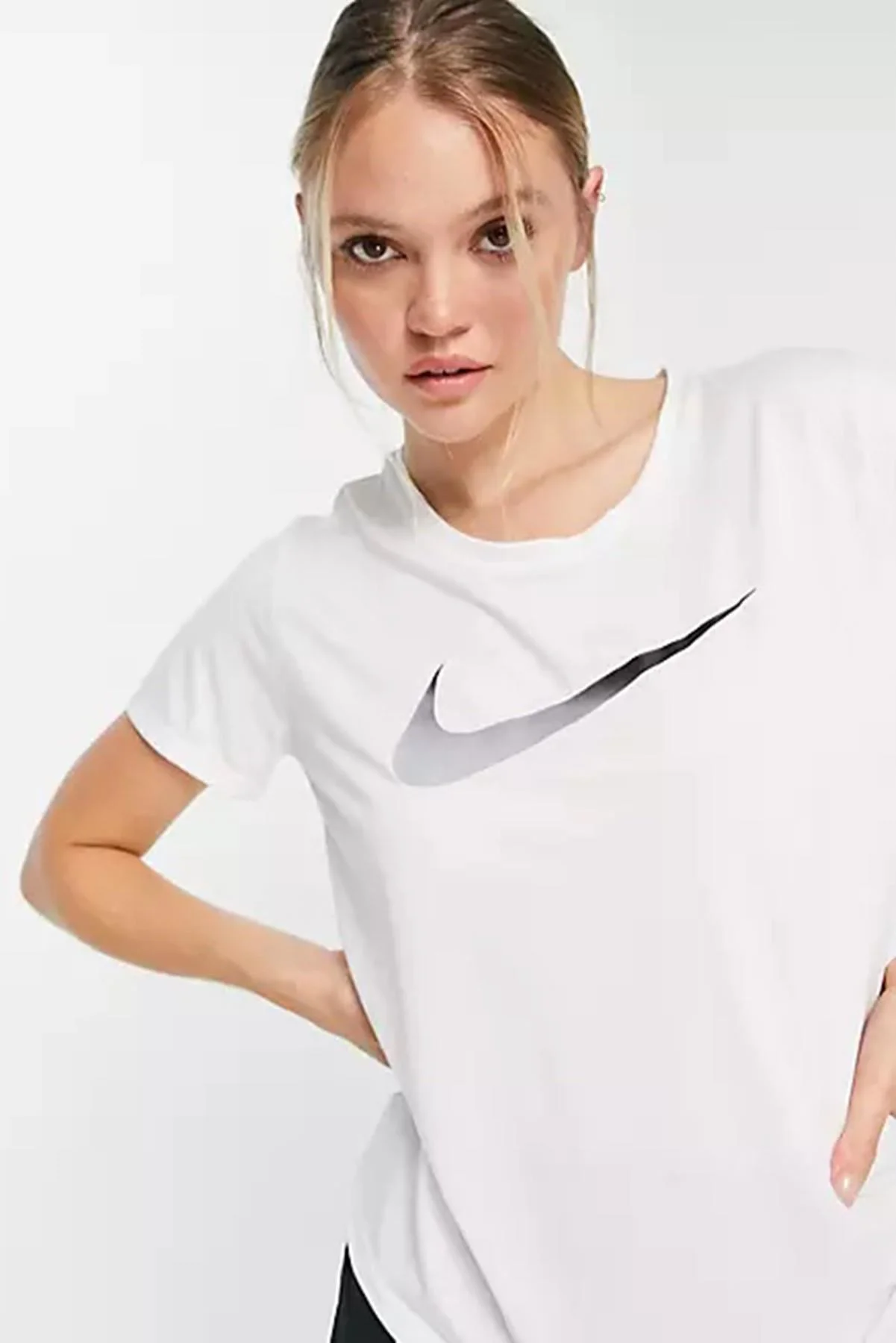 Nike Dri Fit Tee Training Running Tee Sırt Hava Panelli Koşu Spor Antrenman Tişörtü Beyaz Nike Dri Fit Tee Training Running Tee Sırt Hava Panelli Koşu Spor Antrenman Tişörtü Beyaz
