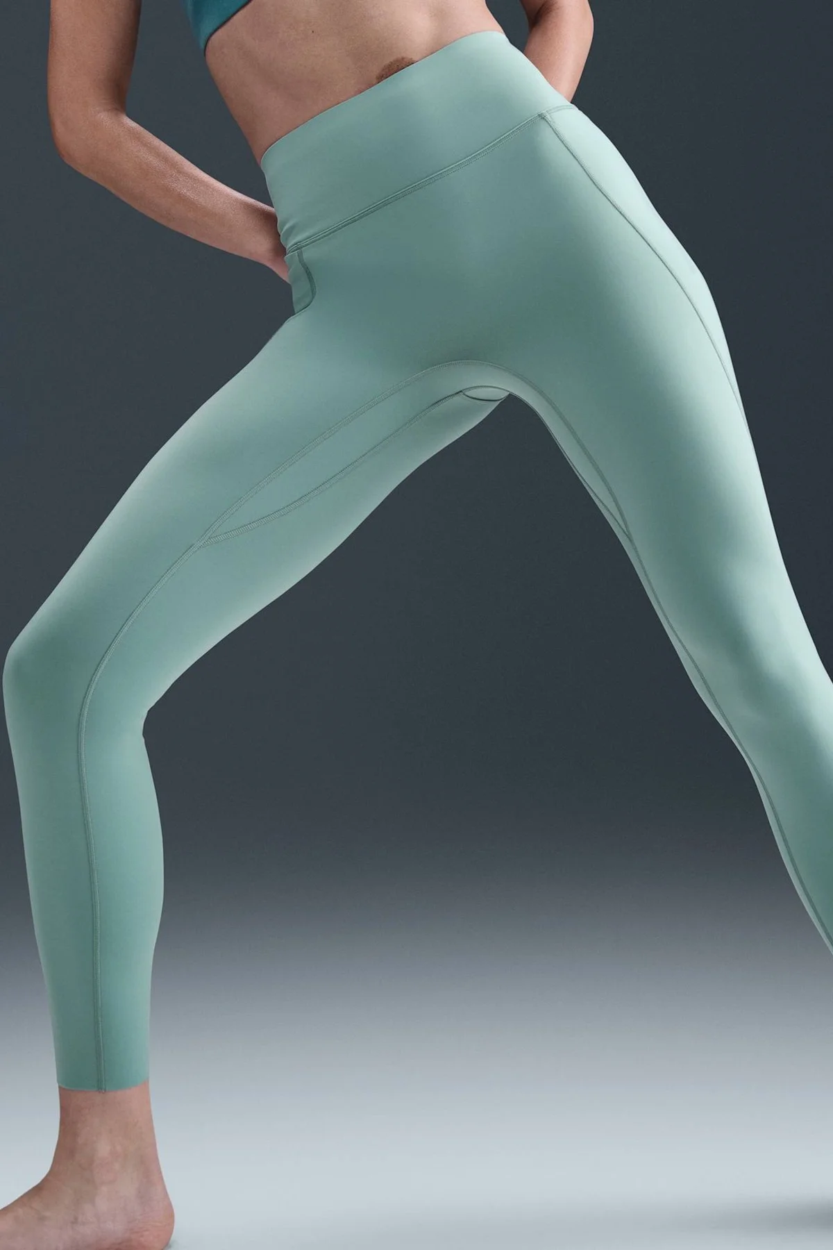 Nike Dri Fit Universa HR 7/8 Tight Light Green Yüksel Bel Sıkılaştırıcı Kadın Antreman Taytı Açık Yeşil HQ6813-017 Nike Dri Fit Universa HR 7/8 Tight Light Green Yüksel Bel Sıkılaştırıcı Kadın Antreman Taytı Açık Yeşil HQ6813-017 Fiyatı, Yorumları ve Özellikleri