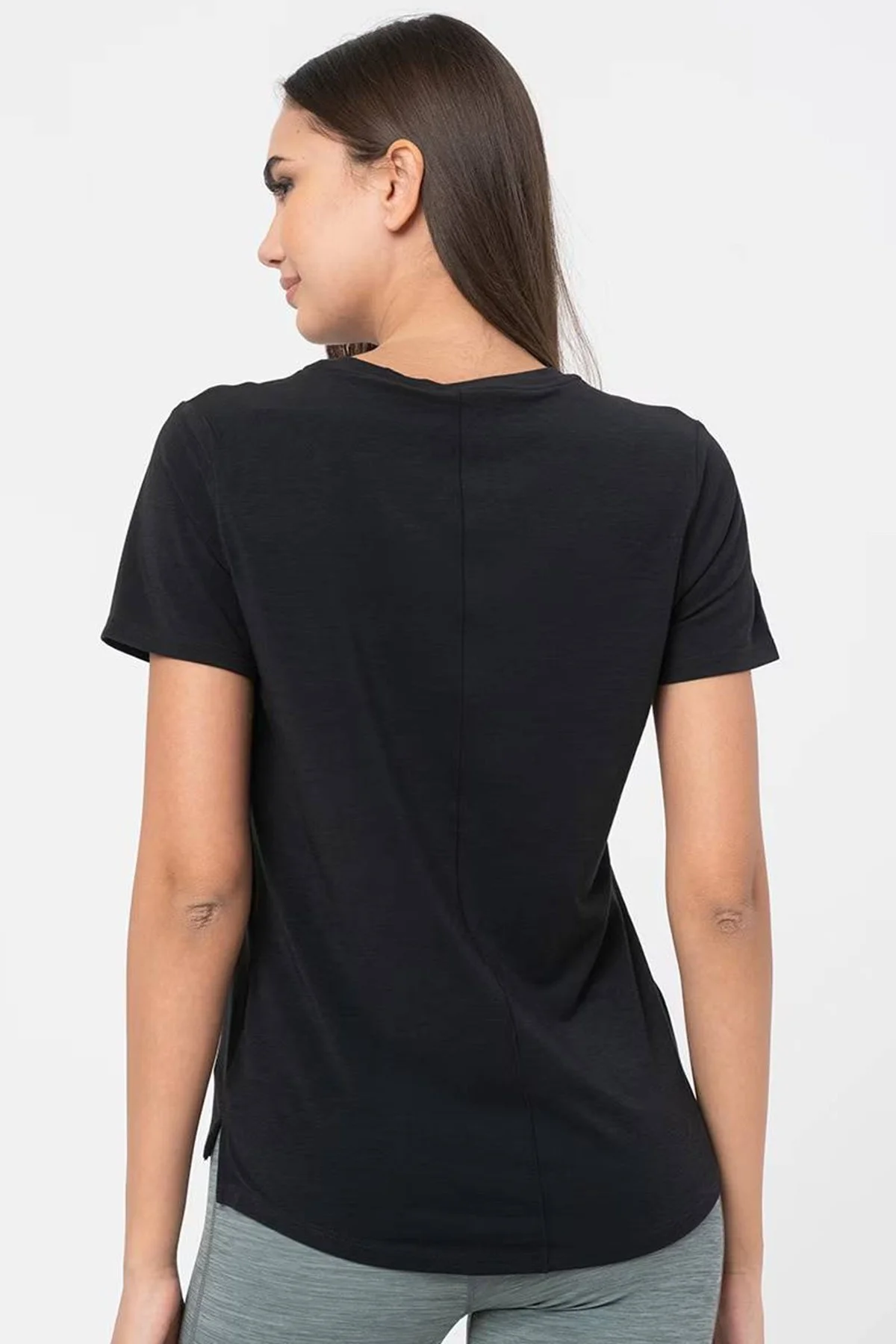 Nike Dri Fit UV One Luxe Women's T-shirt Top Kadın Reflektörlü Koşu Antrenman Tişörtü Siyah Fiyatı, Yorumları ve Özellikleri