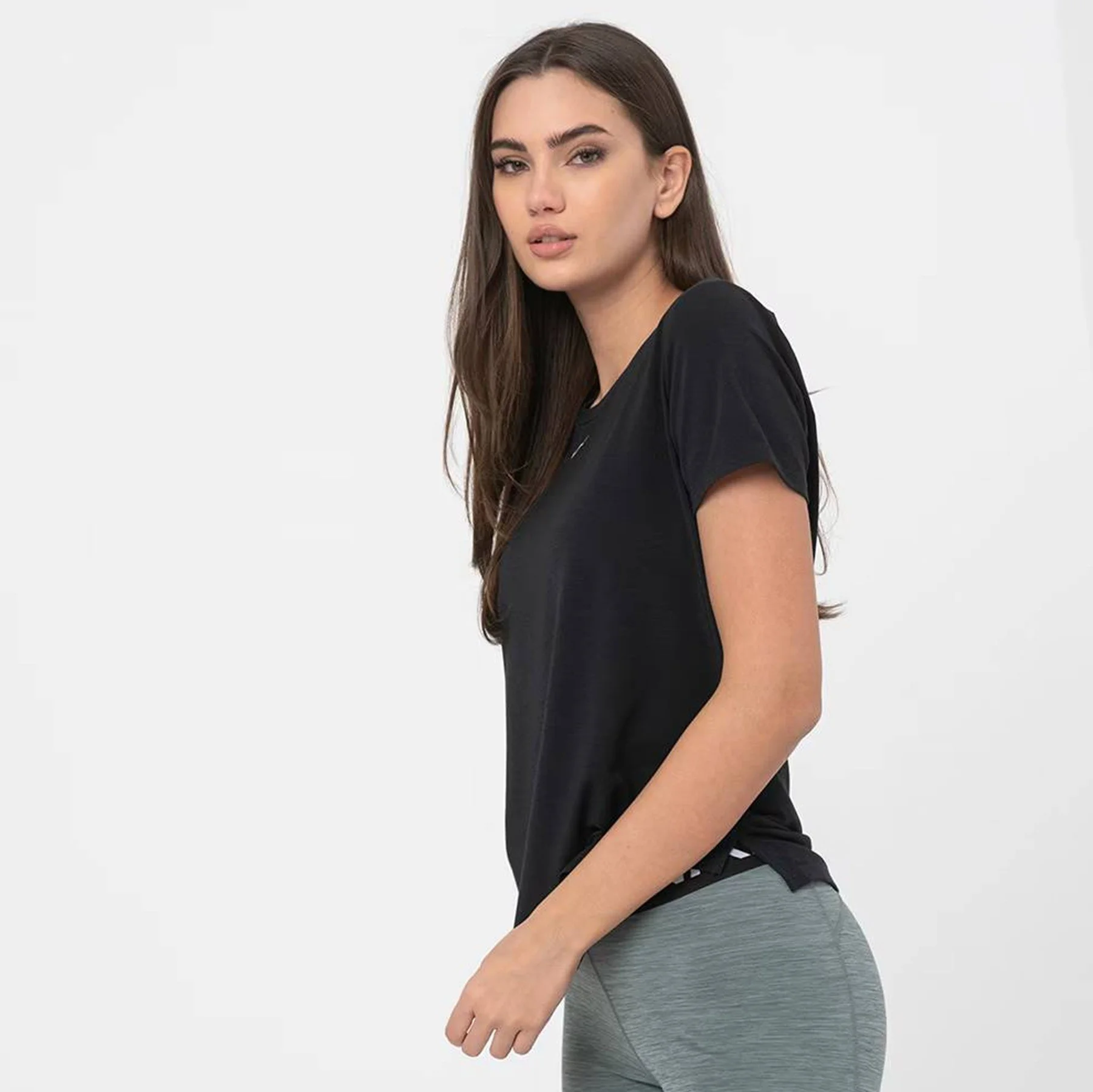 Nike Dri Fit UV One Luxe Women's T-shirt Top Kadın Reflektörlü Koşu Antrenman Tişörtü Siyah Fiyatı, Yorumları ve Özellikleri