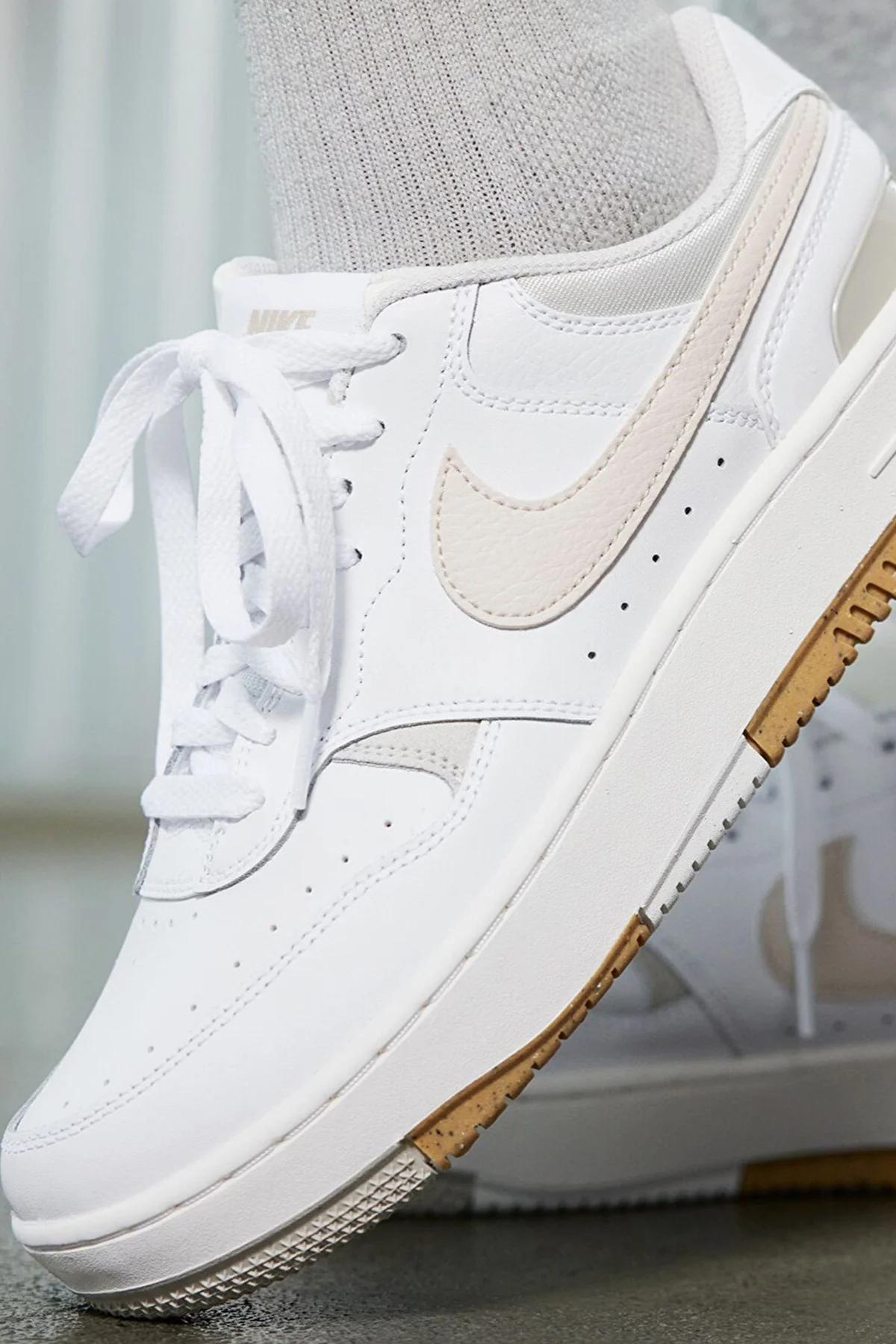 Nike Gamma Force Womens Leather Sneaker White Hakiki Deri Kadın Günlük Spor Ayakkabı Krem Nike Gamma Force Womens Leather Sneaker White Hakiki Deri Kadın Günlük Spor Ayakkabı Krem Fiyatı, Yorumları ve Özellikleri