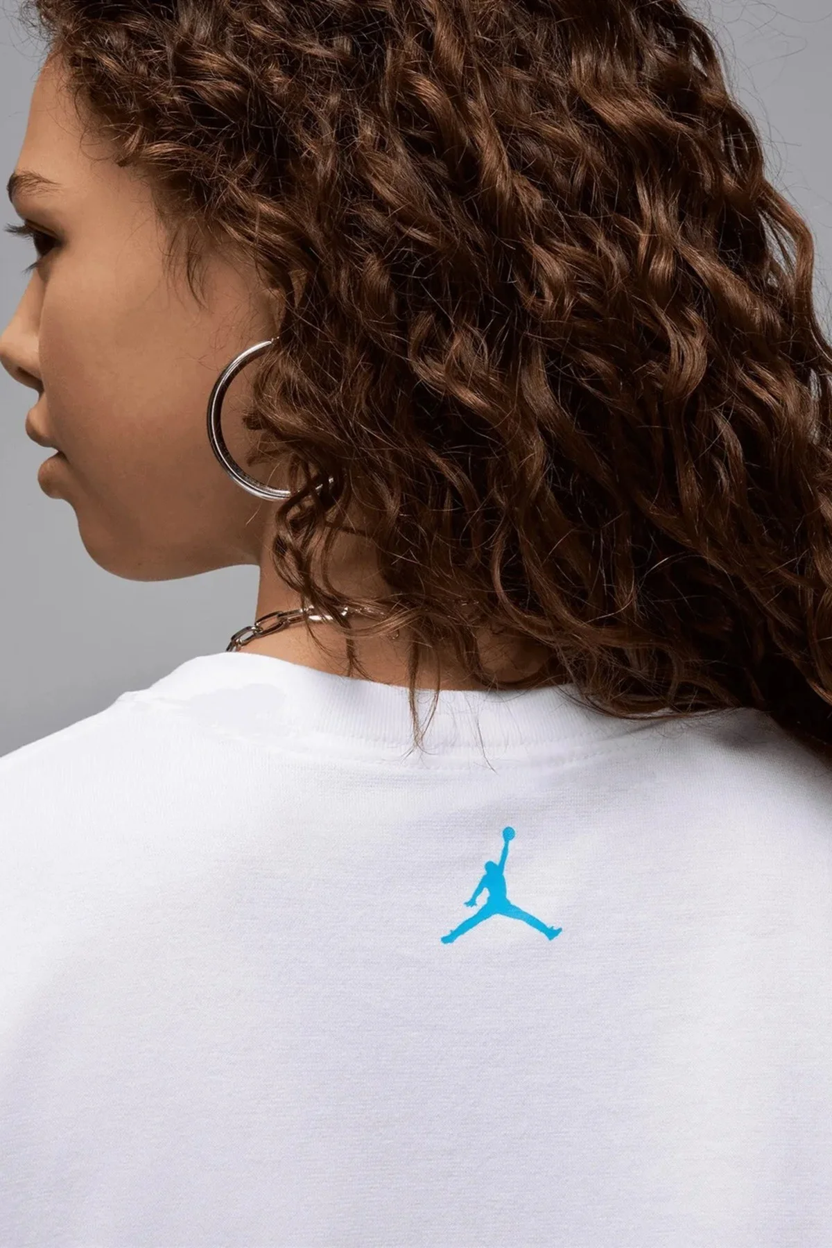 Nike Jordan Brand Sneaker Graphic White Oversized Short-Sleeve Tshirt Kadın Tişört Beyaz Nike Jordan Brand Sneaker Graphic White Oversized Short-Sleeve Tshirt Kadın Tişört Beyaz Fiyatı, Yorumları ve Özellikleri