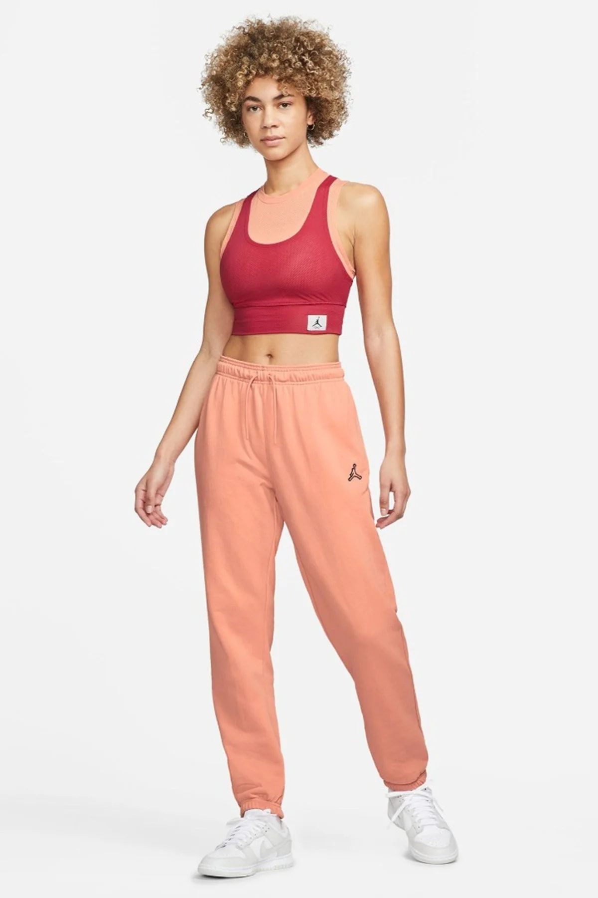 Nike Jordan Essential Core Loose Fit Fleece Pant.Lastik Paçalı Bol Kesim Pamuklu Kadın Günlük Eşofman Altı Turuncu Nike Jordan Essential Core Loose Fit Fleece Pant.Lastik Paçalı Bol Kesim Pamuklu Kadın Günlük Eşofman Altı Turuncu