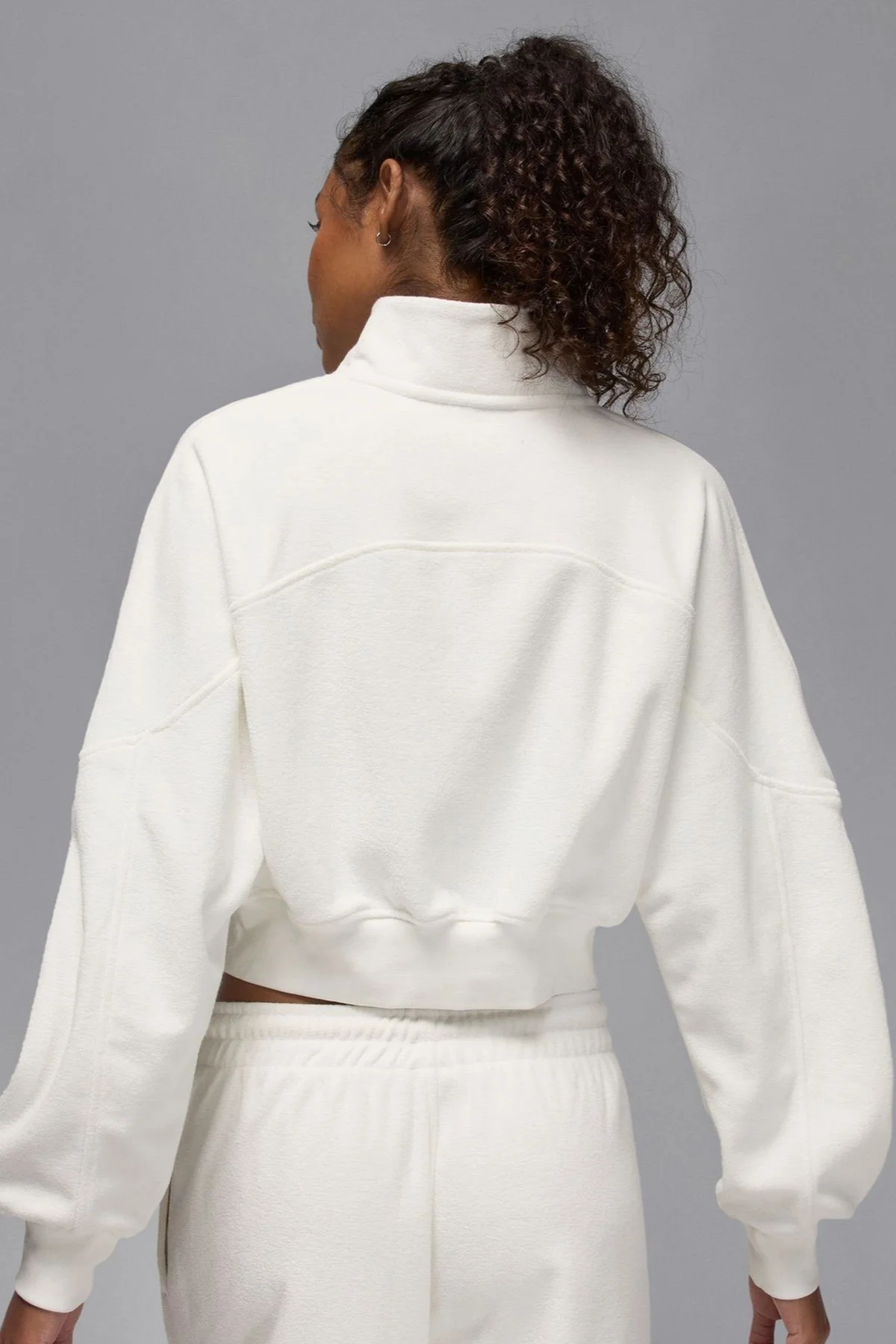 Nike Jordan Fleece Essential Çeyrek Fermuarlı Kadın Dik Yaka Sweatshirt Beyaz Nike Jordan Fleece Essential Çeyrek Fermuarlı Kadın Dik Yaka Sweatshirt Beyaz Fiyatı, Yorumları ve Özellikleri