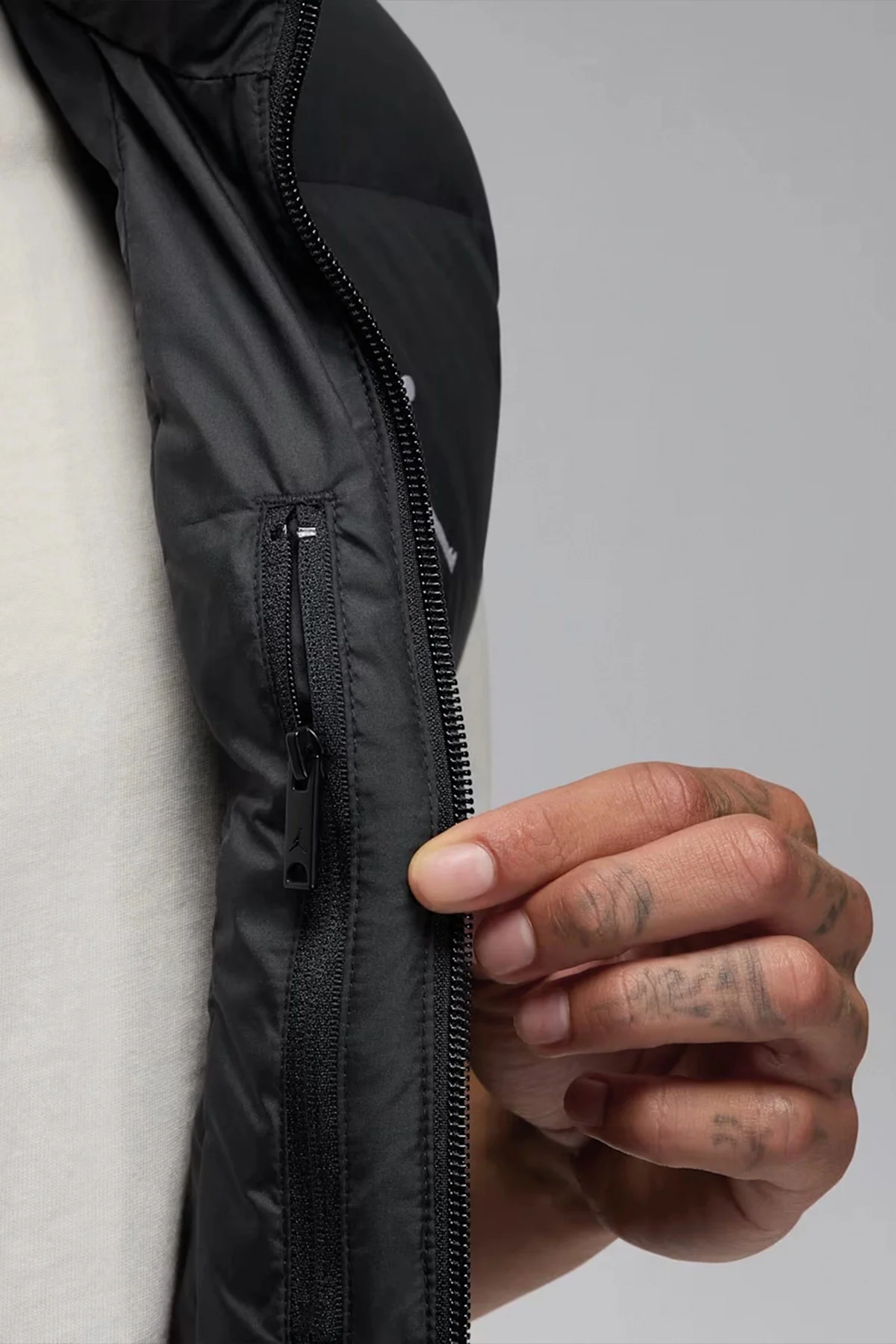 Nike Jordan Flight Down Loose Fit Vest Bol Kesim Su İtici Kaz Tüyü Erkek Yelek Siyah Nike Jordan Flight Down Loose Fit Vest Bol Kesim Su İtici Kaz Tüyü Erkek Yelek Siyah Fiyatı, Yorumları ve Özellikleri