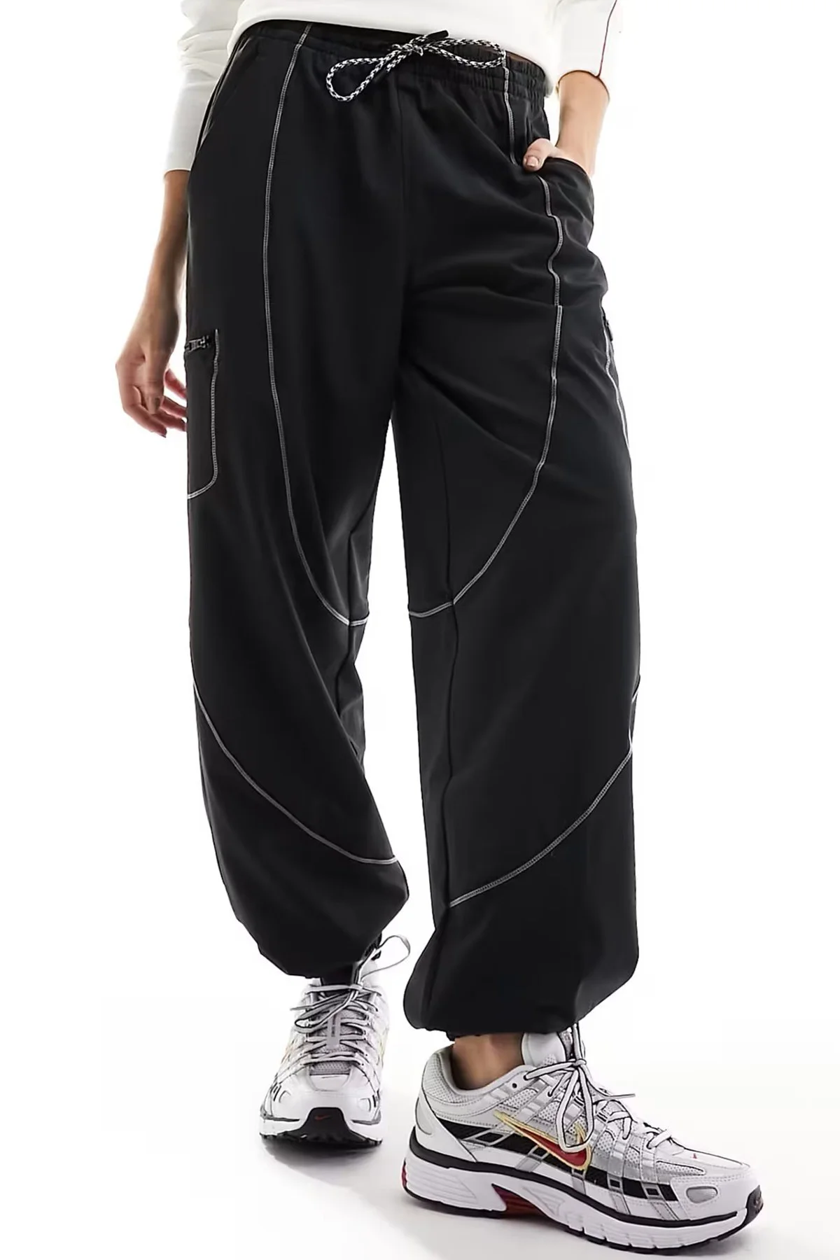 Nike Jordan Sport Tunnel Four Way Stretch Kadın Loose Fit Bol Kesim Eşofman Altı Siyah Nike Jordan Sport Tunnel Four Way Stretch Kadın Loose Fit Bol Kesim Eşofman Altı Siyah