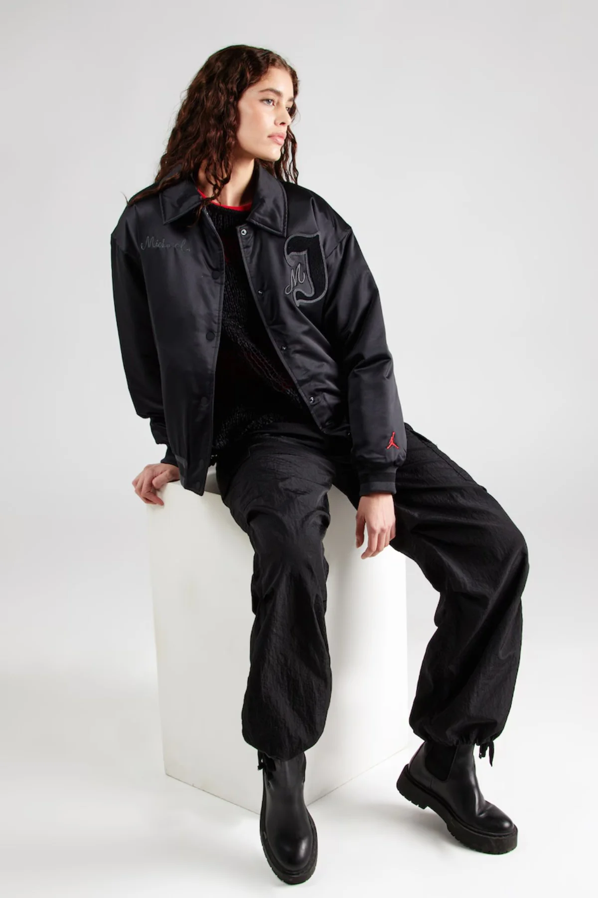 Nike Michael Jordan Varsity Loose Fit Bomber Jacket Black Kadın Bol Kesim Ceket Mont Siyah Nike Michael Jordan Varsity Loose Fit Bomber Jacket Black Kadın Bol Kesim Ceket Mont Siyah Fiyatı, Yorumları ve Özellikleri